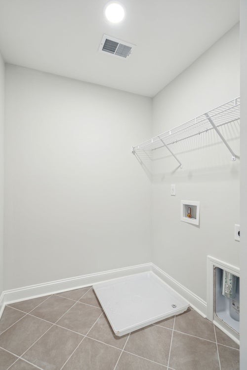 1438 Charles Dr Property Photo 20