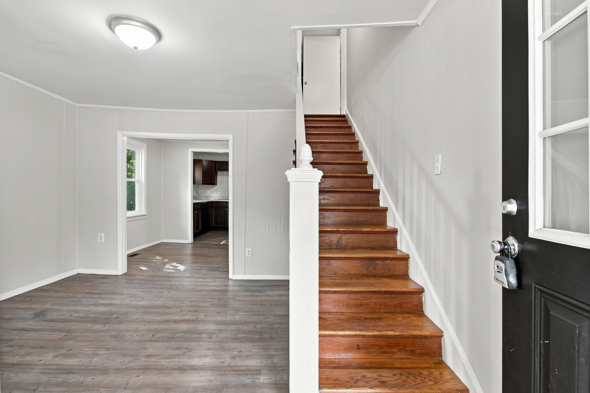 432 Hickman St Property Photo 3