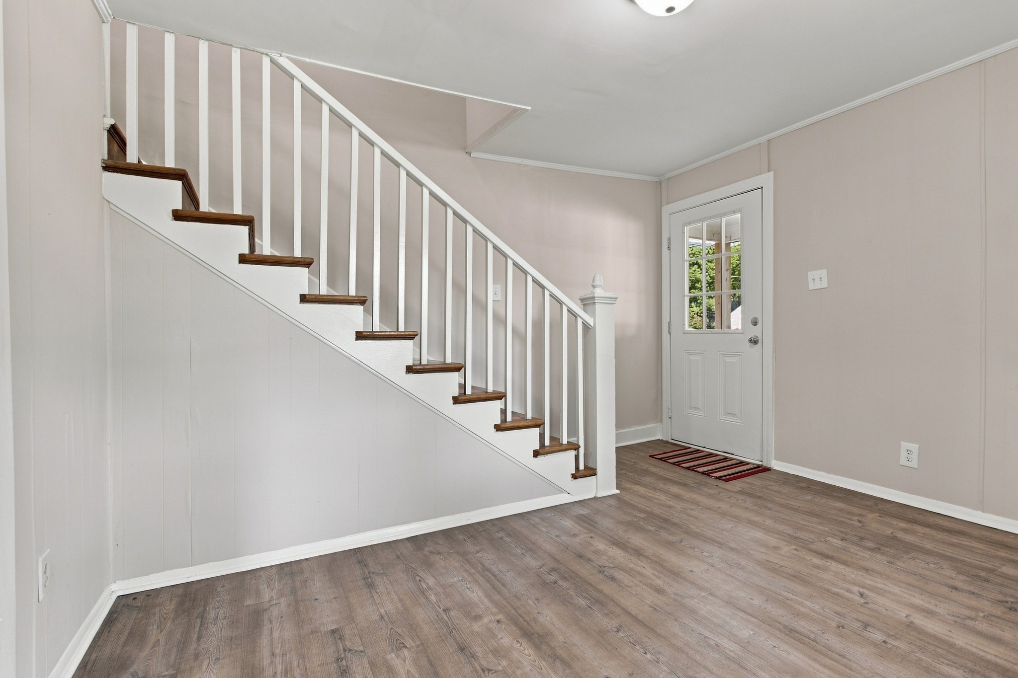 432 Hickman St Property Photo 6