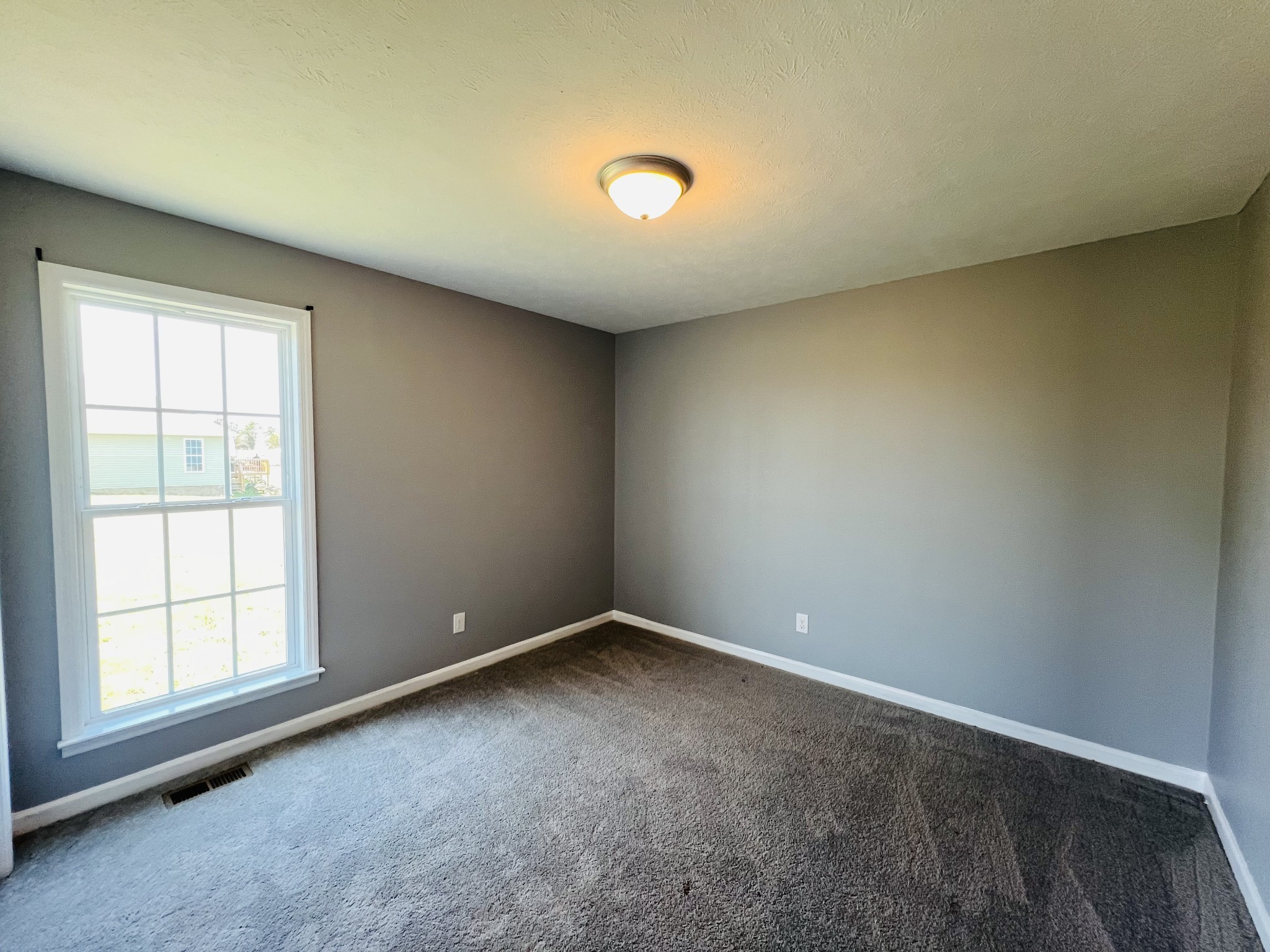 111 Glenhaven Ln Property Photo 15