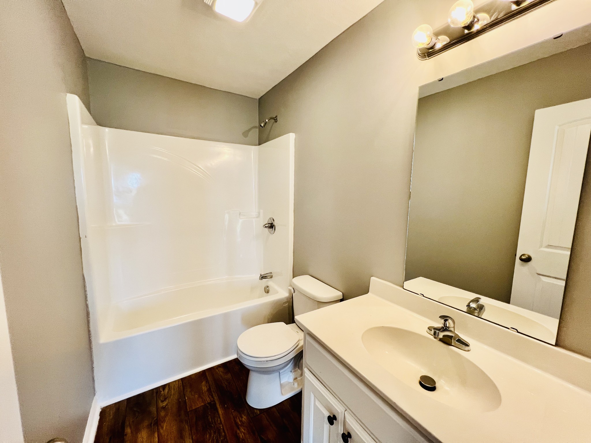 111 Glenhaven Ln Property Photo 18