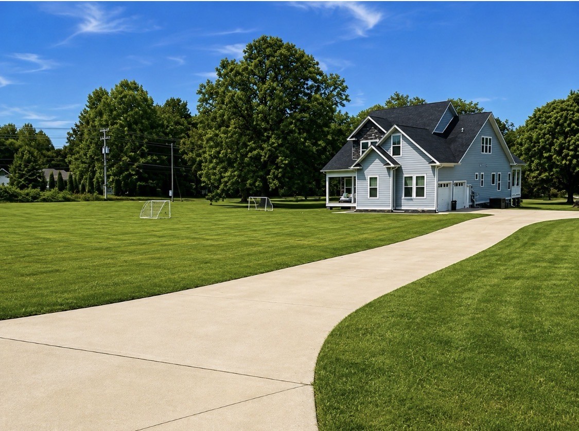 4217 Sandy Springs Rd Property Photo 1