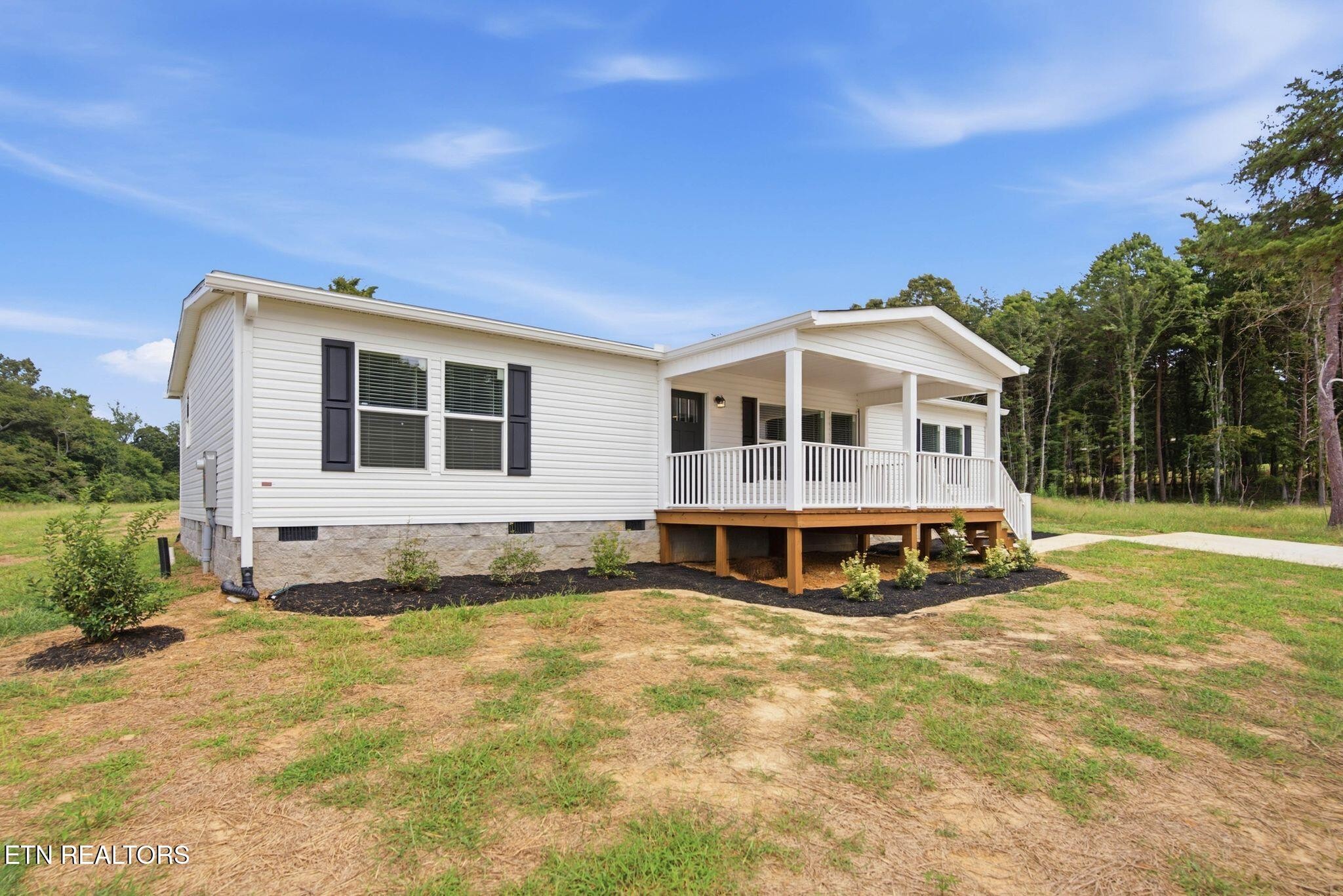 463 County Road 784a Property Photo 1