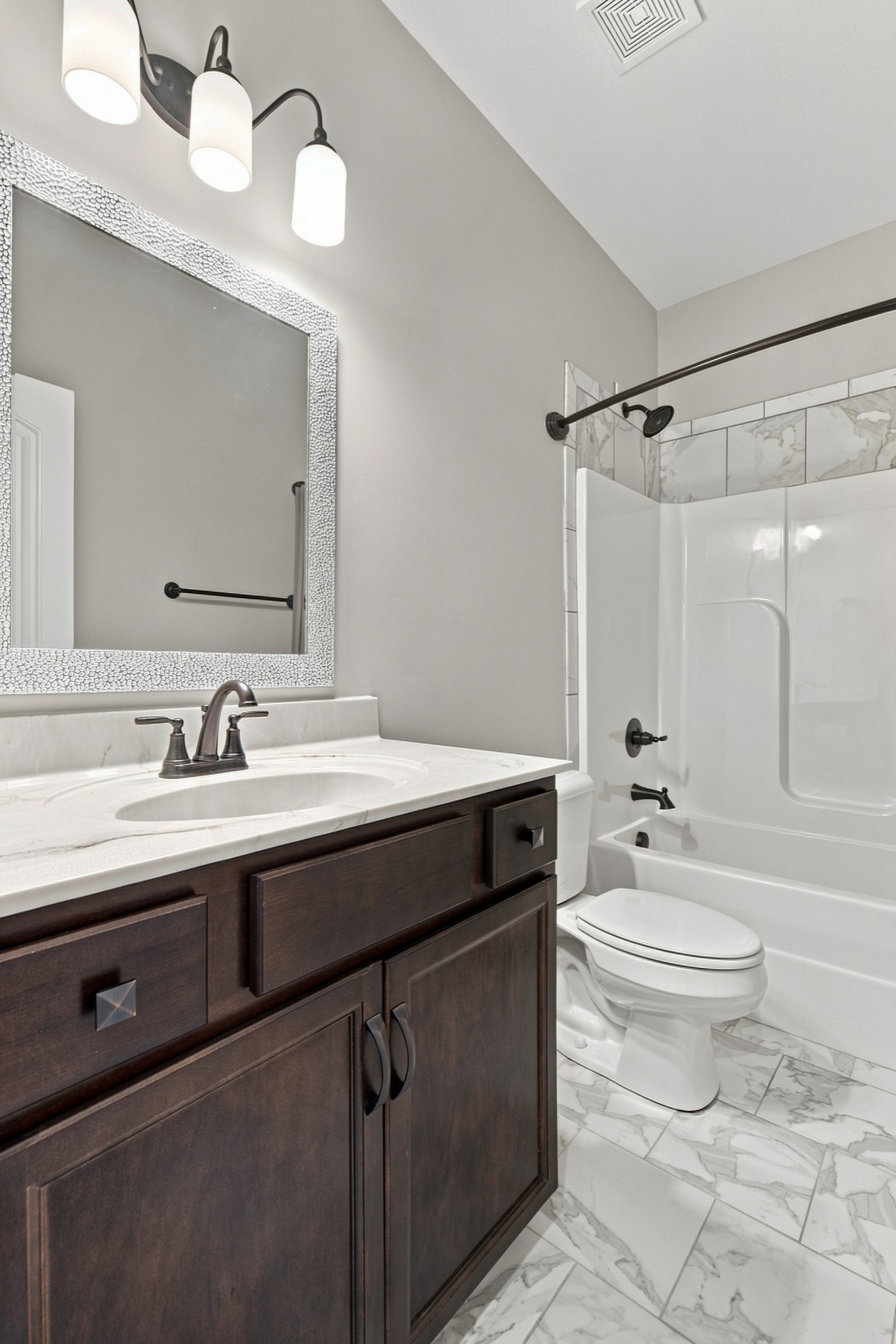 1589 Kestrel Dr Property Photo 18