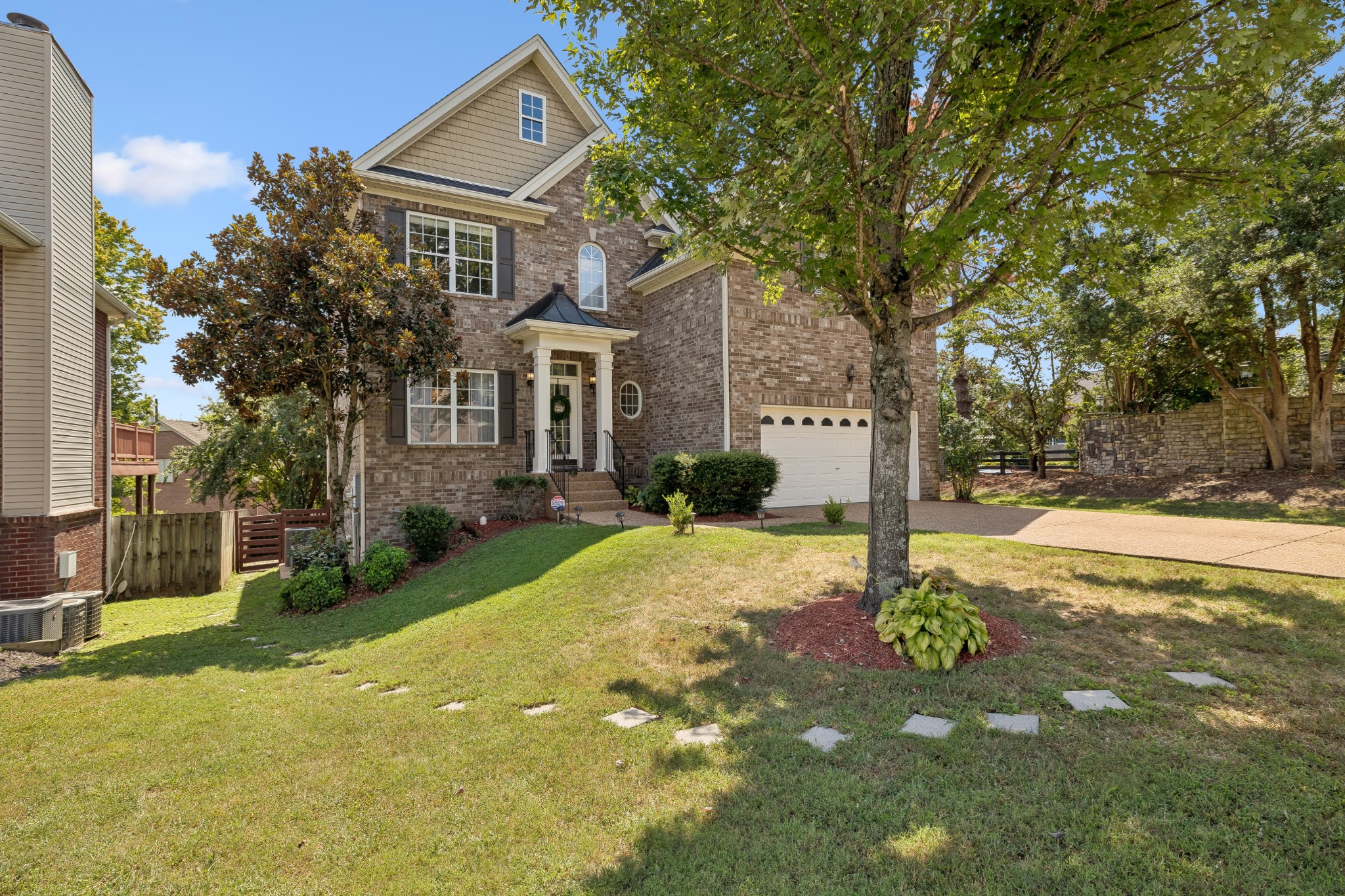 1200 Wexford Downs Ln Property Photo 2