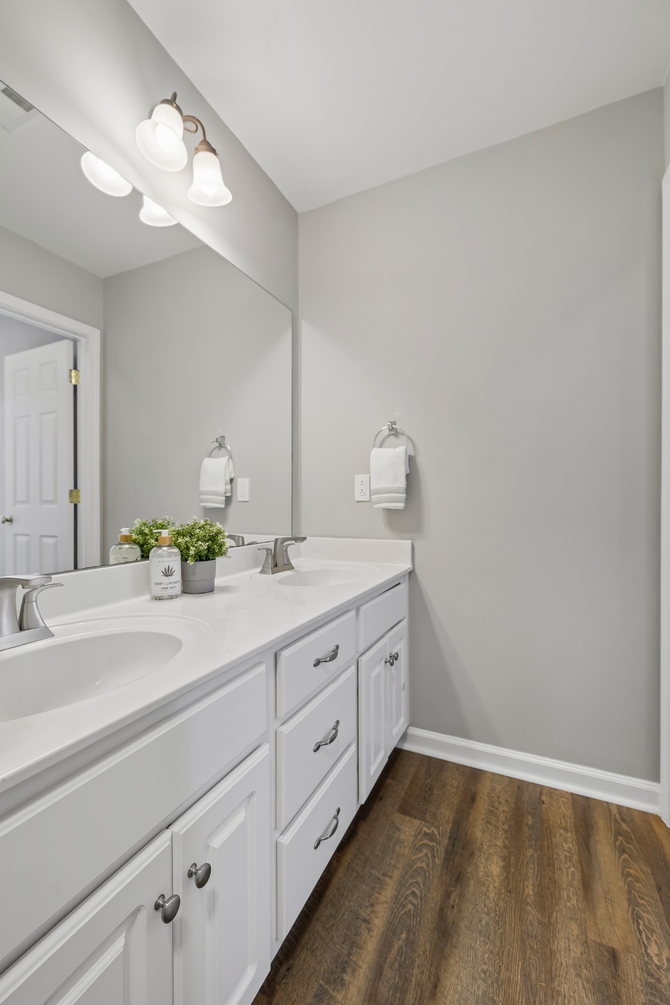 1200 Wexford Downs Ln Property Photo 34