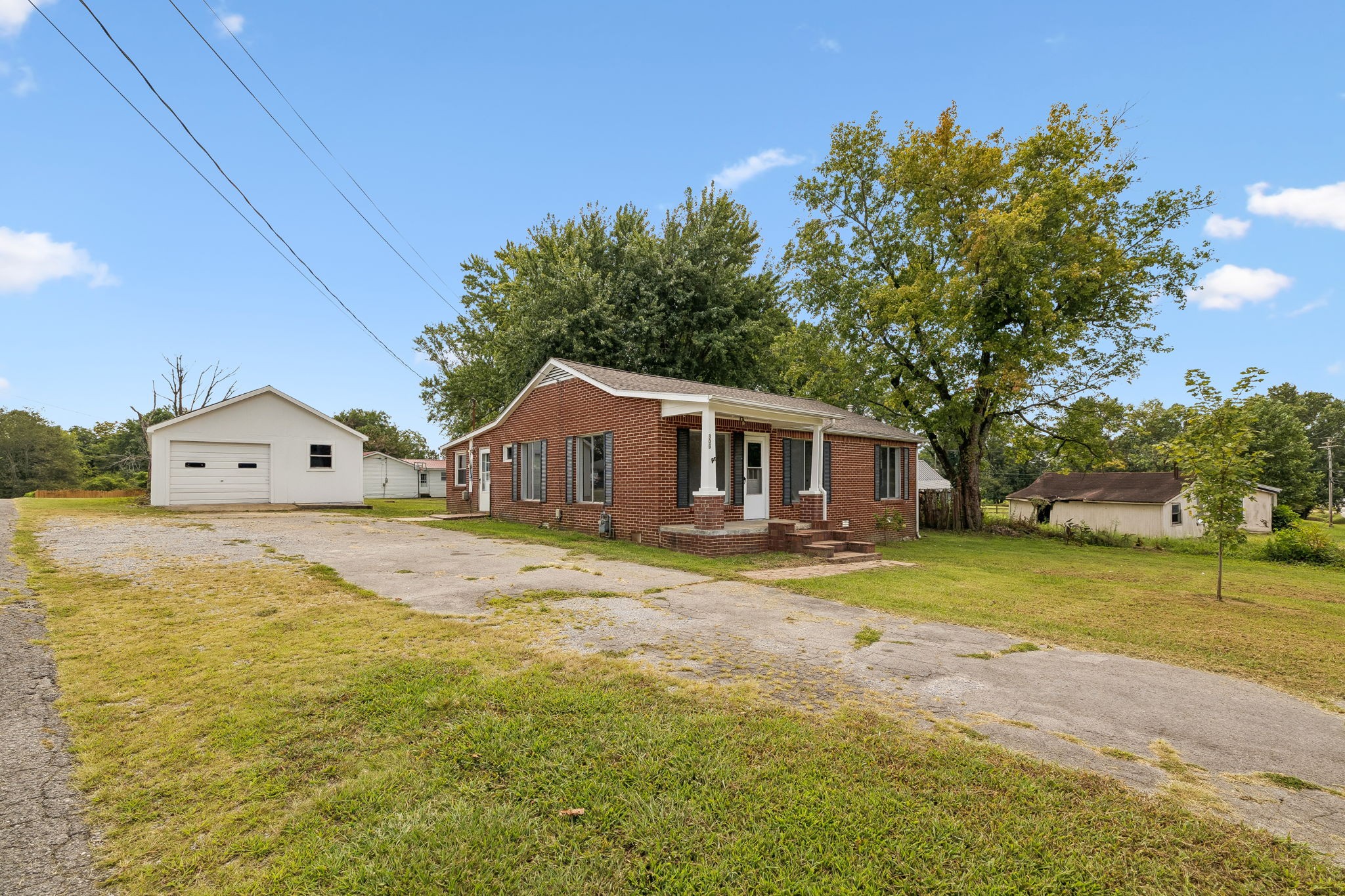 306 Smith Rd Property Photo 1
