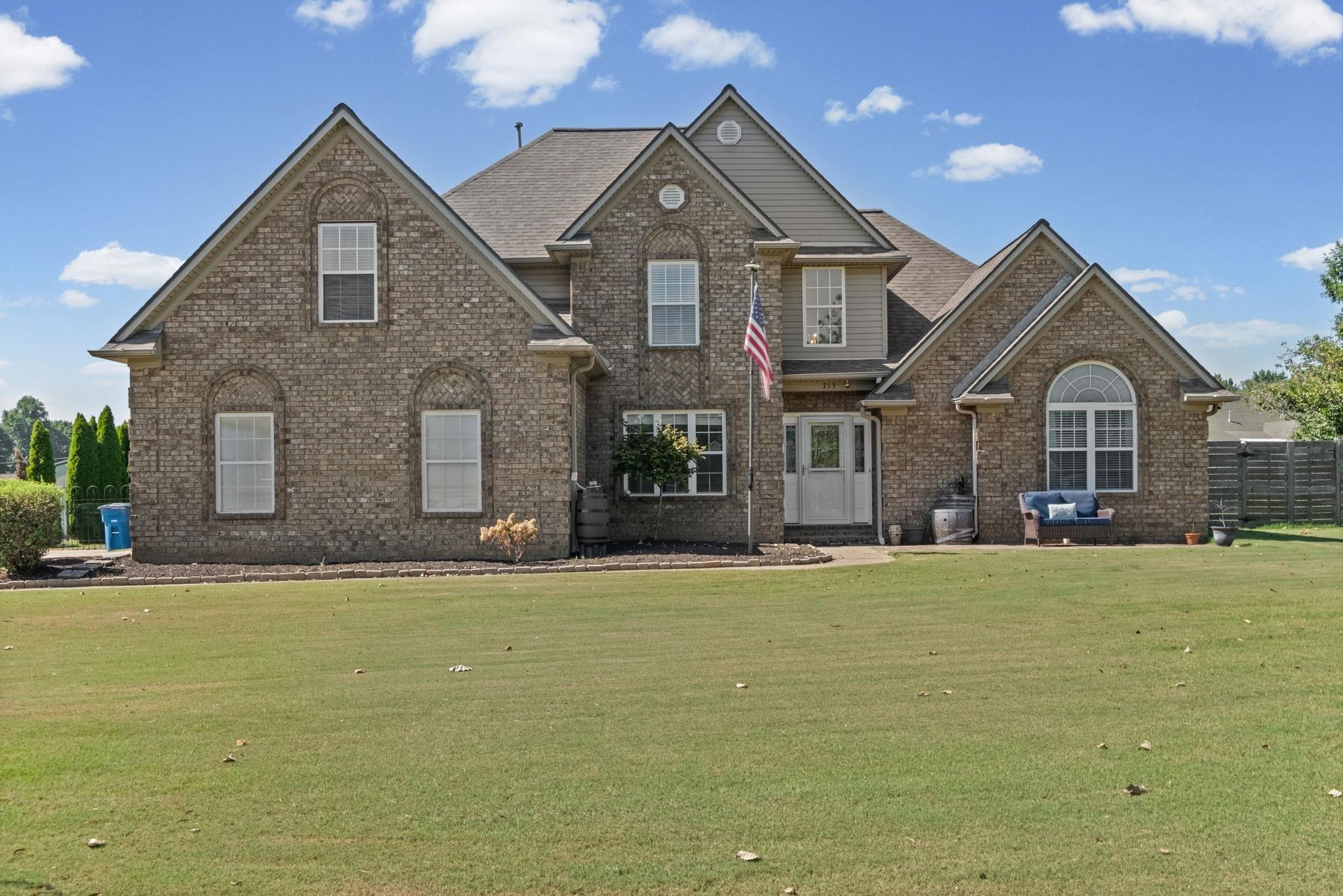 713 ELIZABETH DR