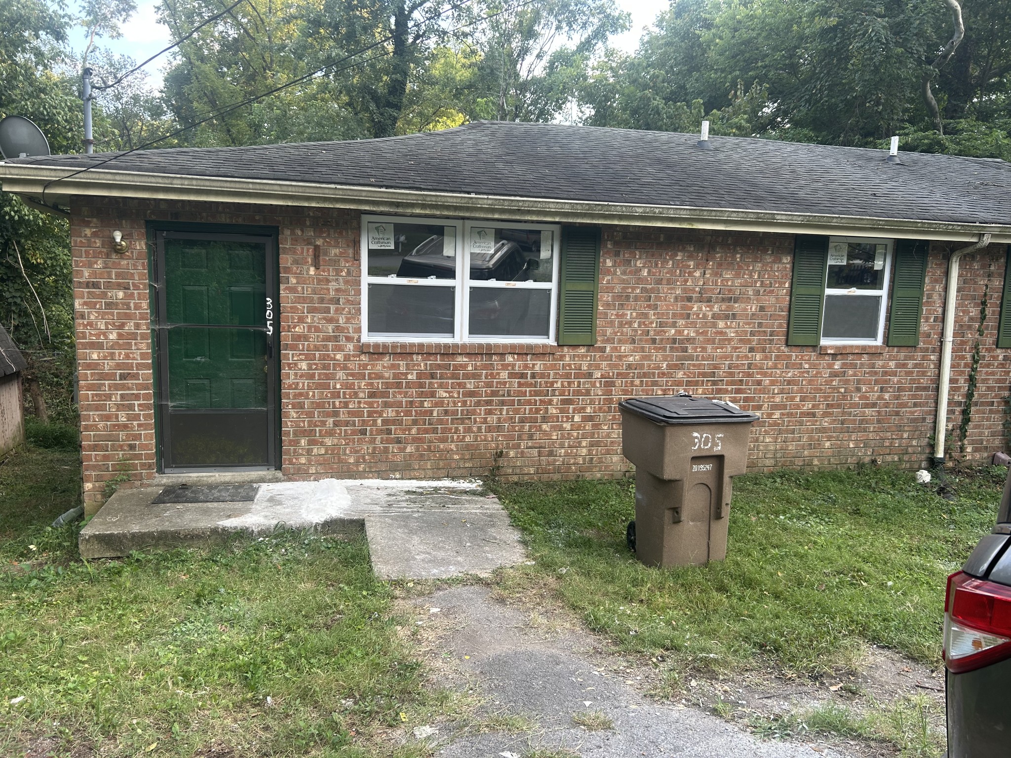 305 Norway Ct Property Photo 1