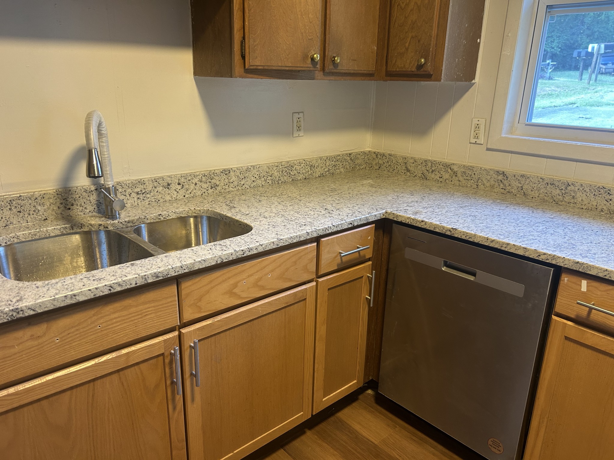 305 Norway Ct Property Photo 4