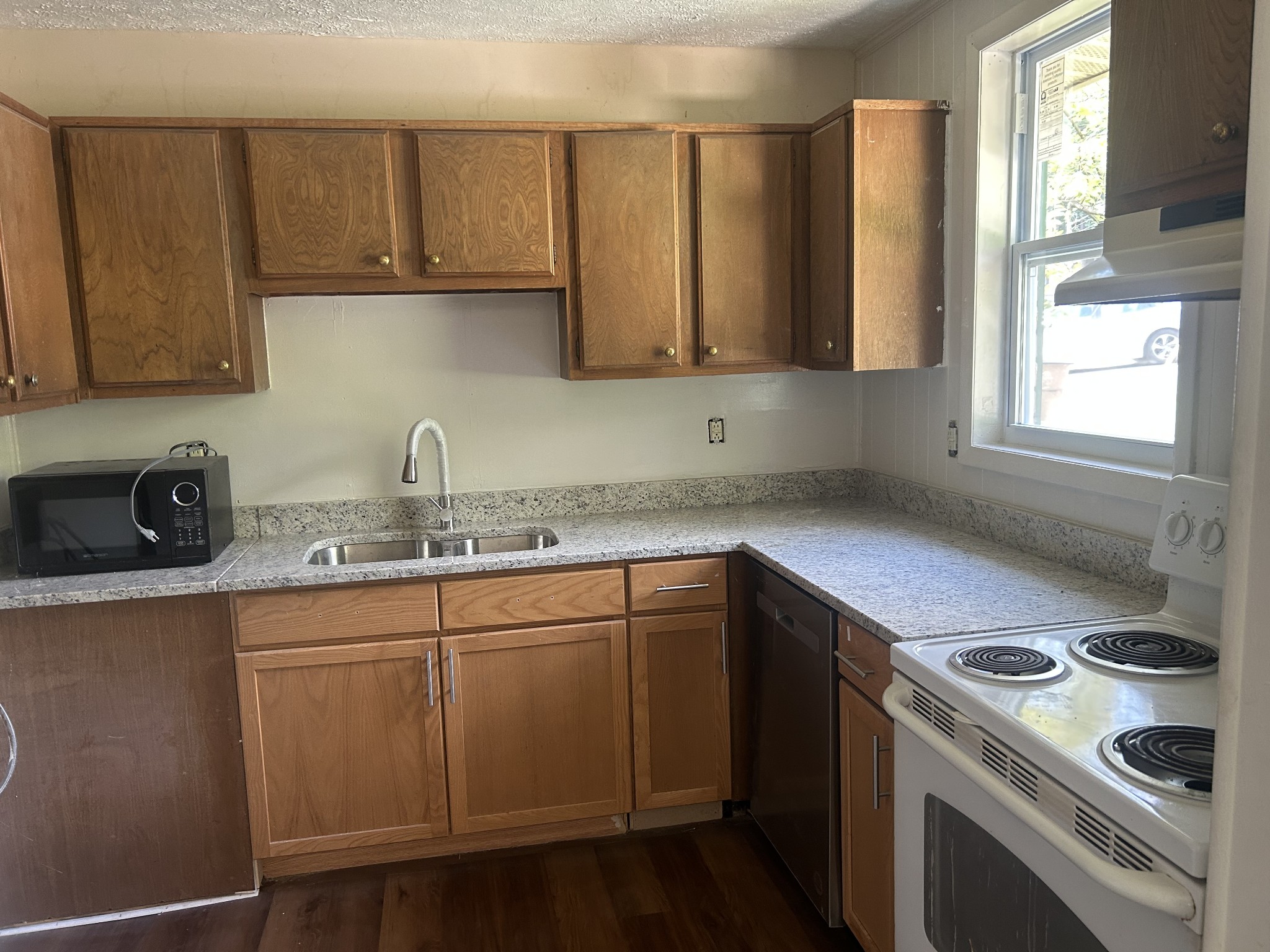 305 Norway Ct Property Photo 6