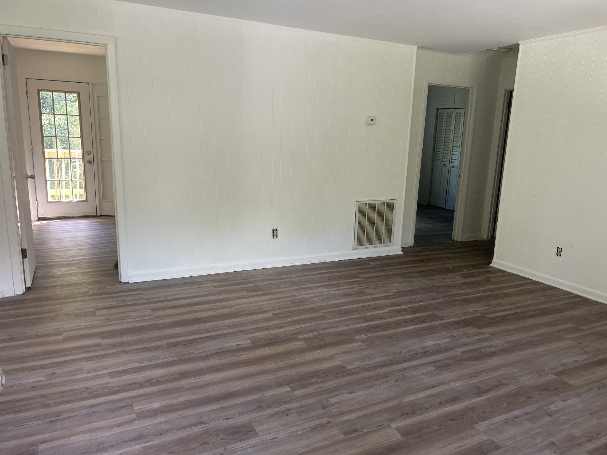 305 Norway Ct Property Photo 7
