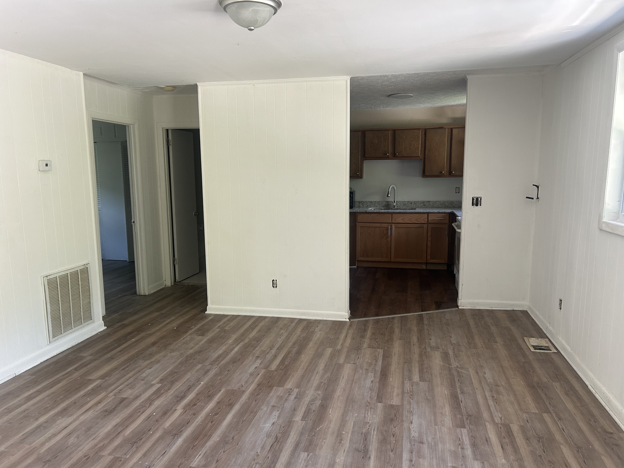 305 Norway Ct Property Photo 9