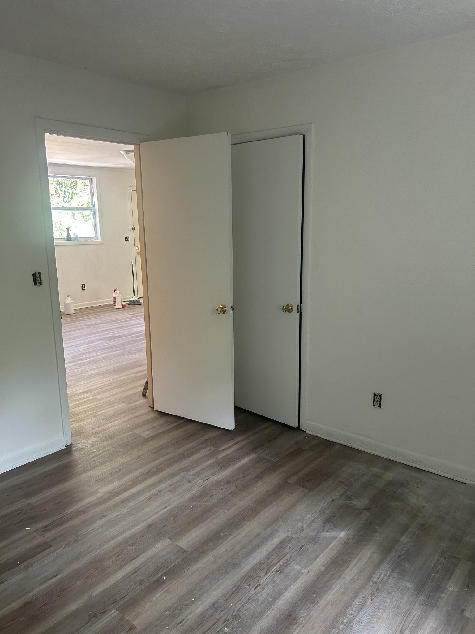 305 Norway Ct Property Photo 12
