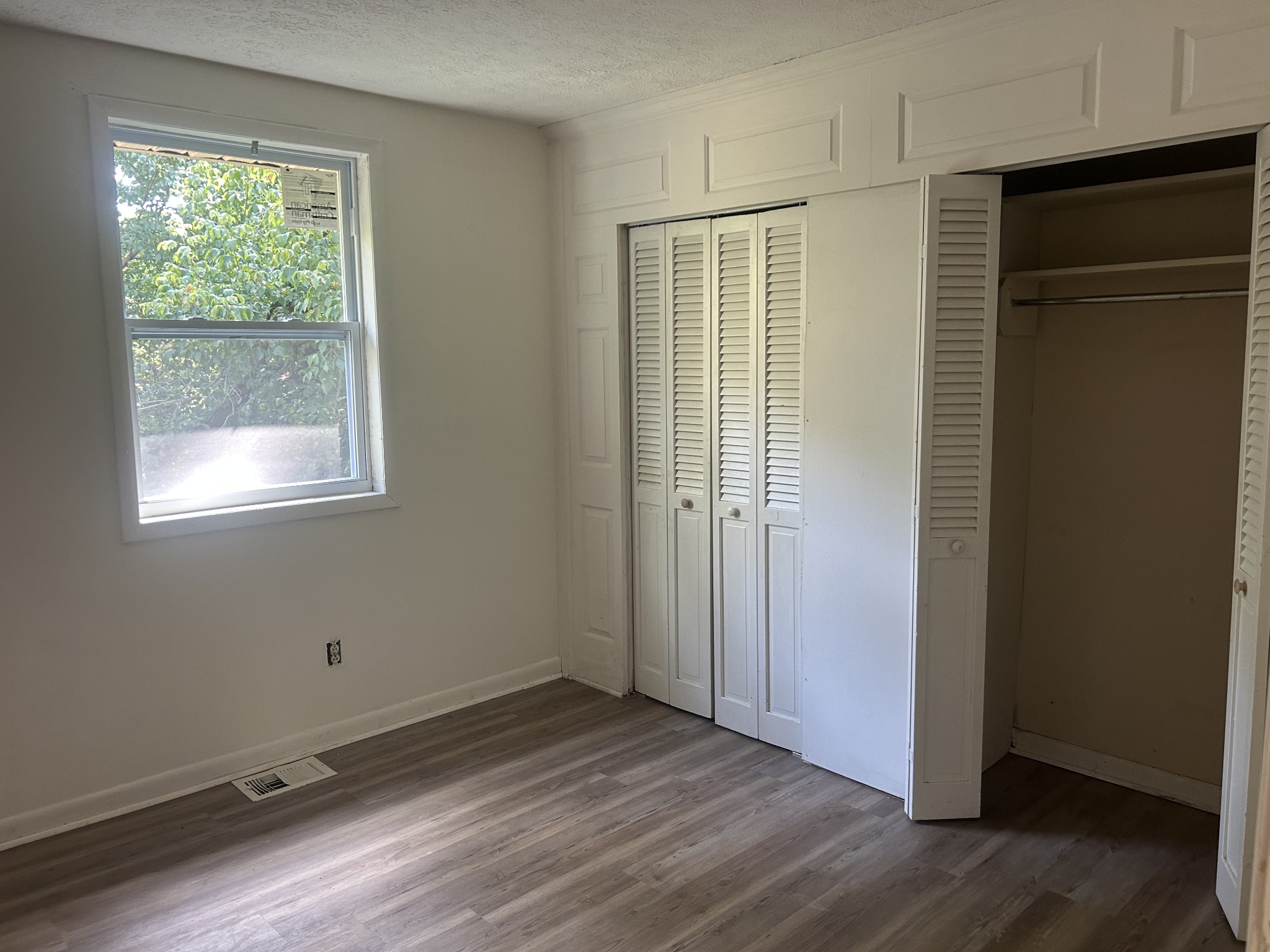 305 Norway Ct Property Photo 13