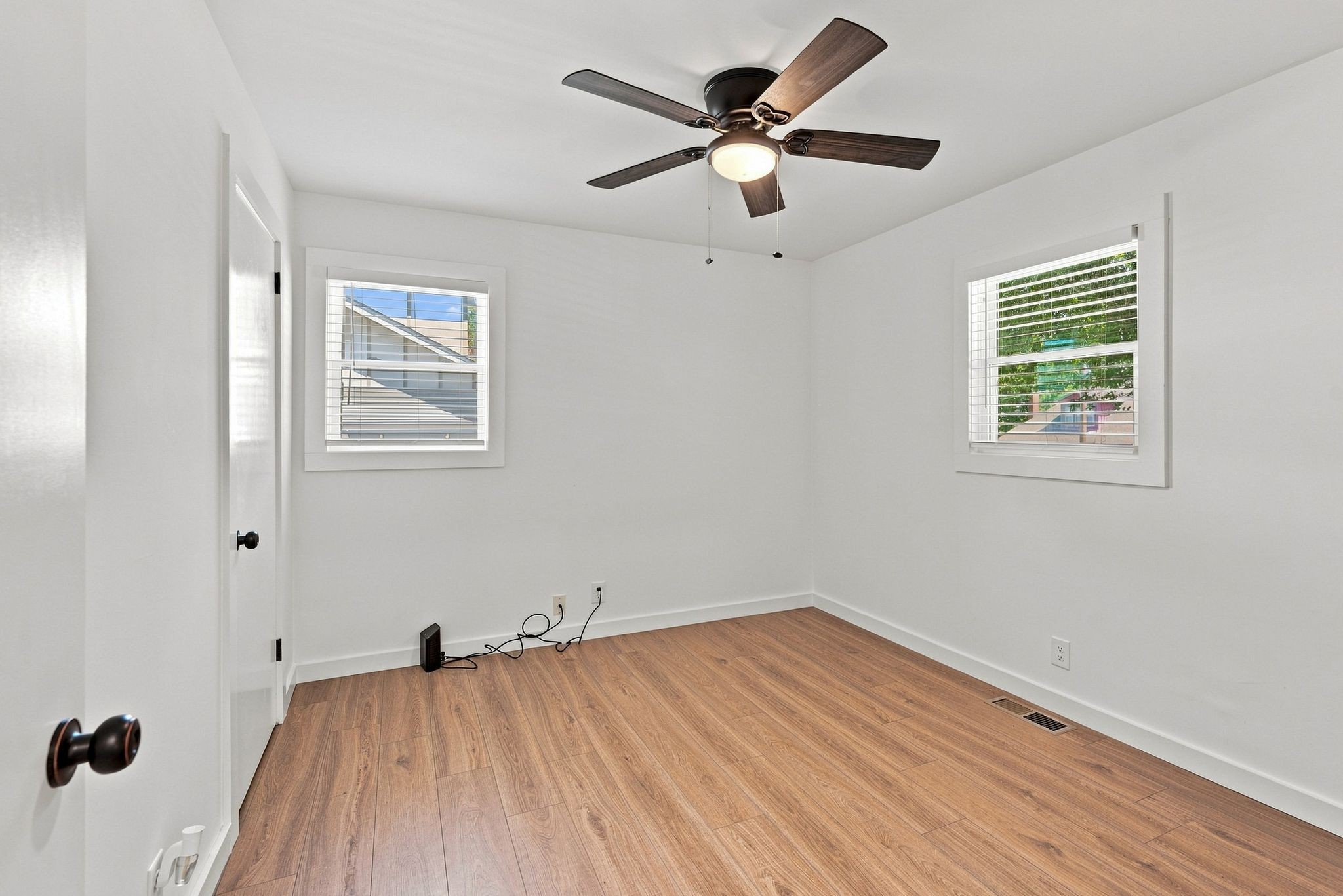 708a Benson St Property Photo 17