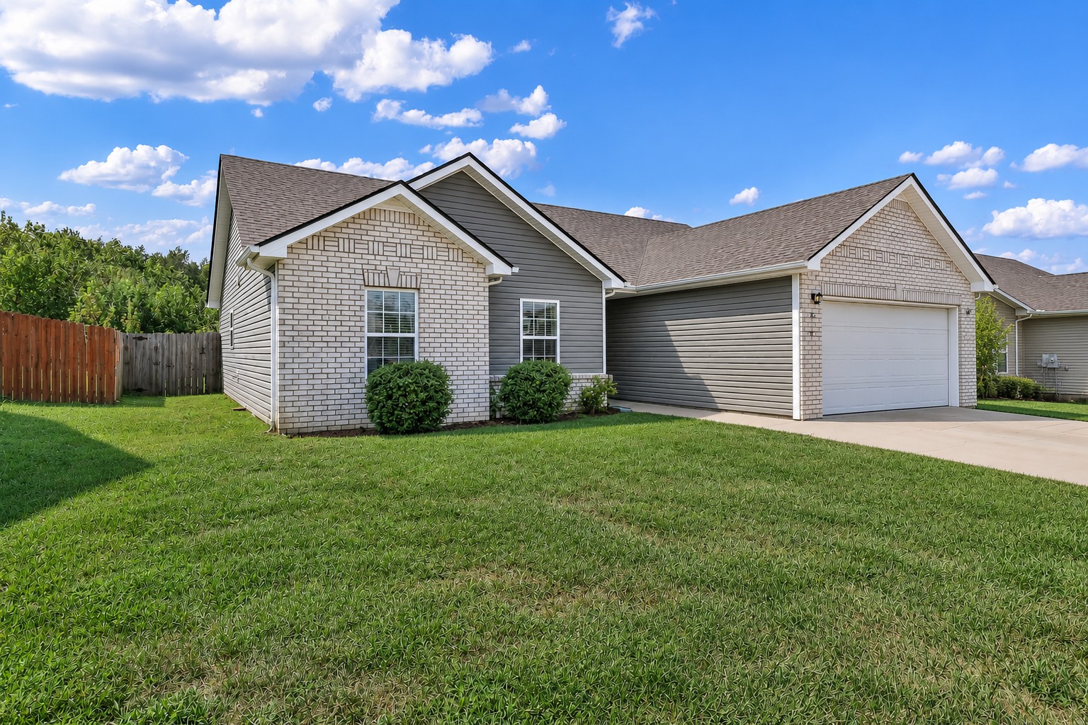 612 Hollow Crst Property Photo 1