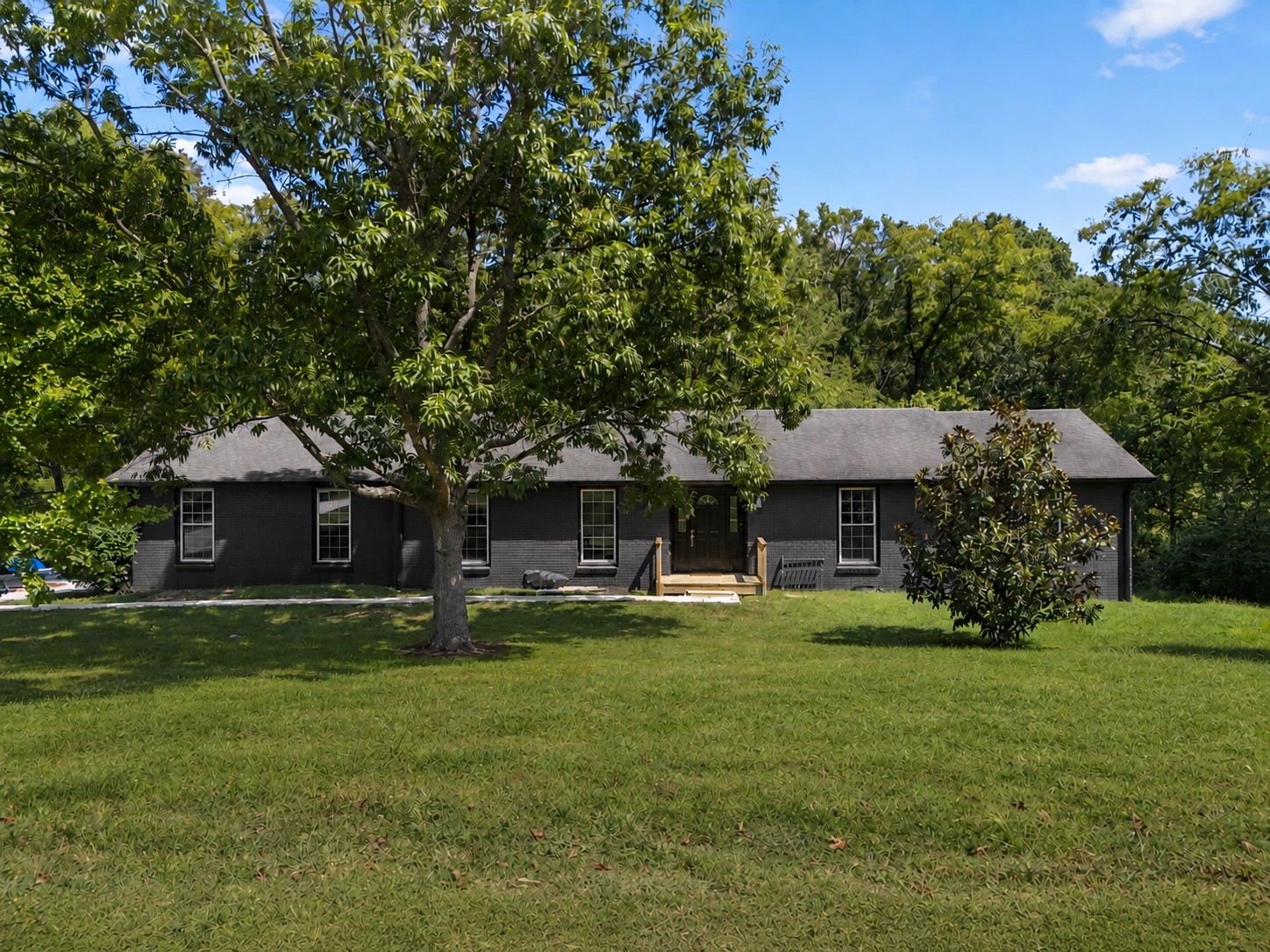648 Gaylemore Dr Property Photo 1