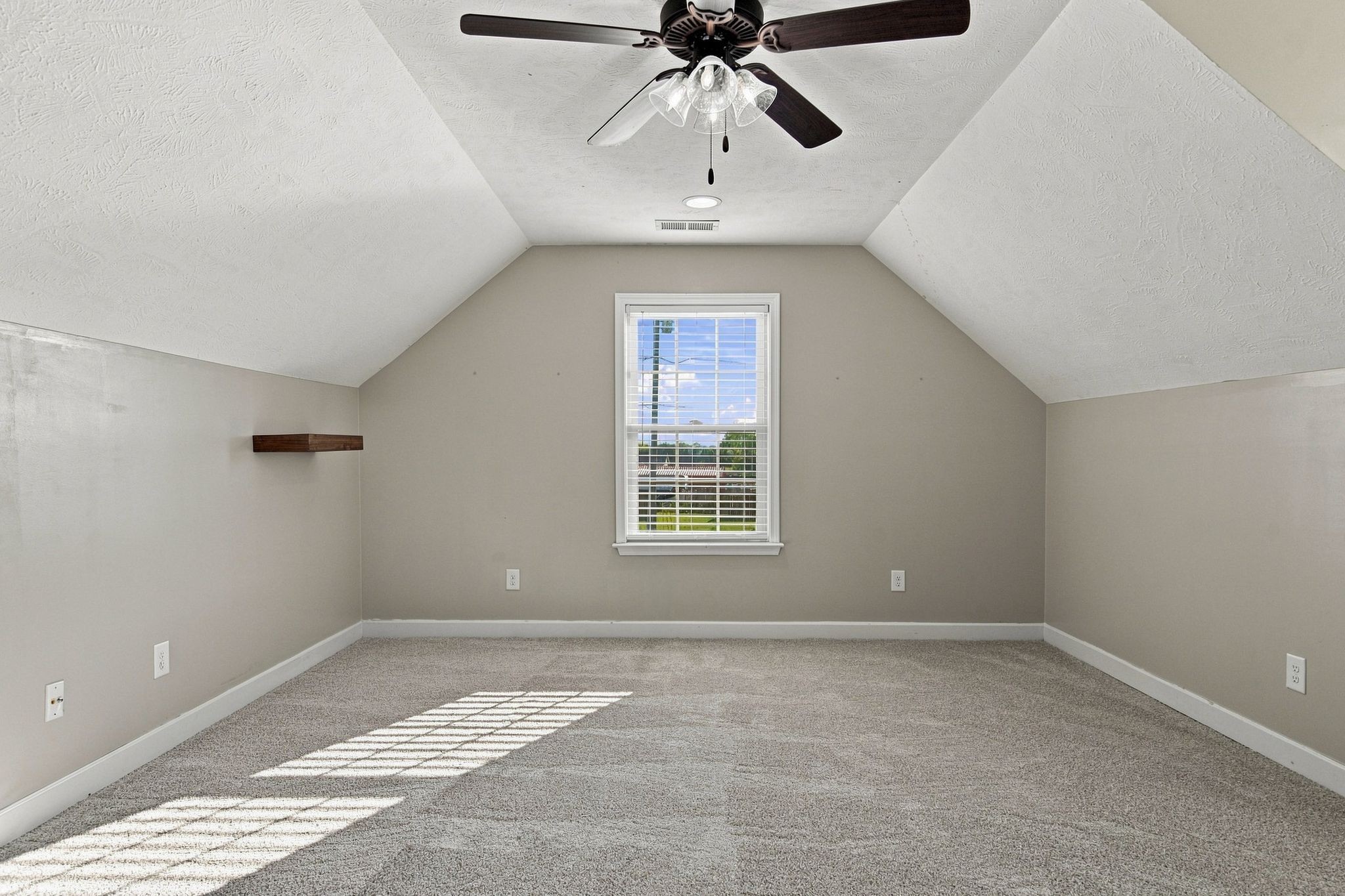 7919 Natahna Ct Property Photo 23