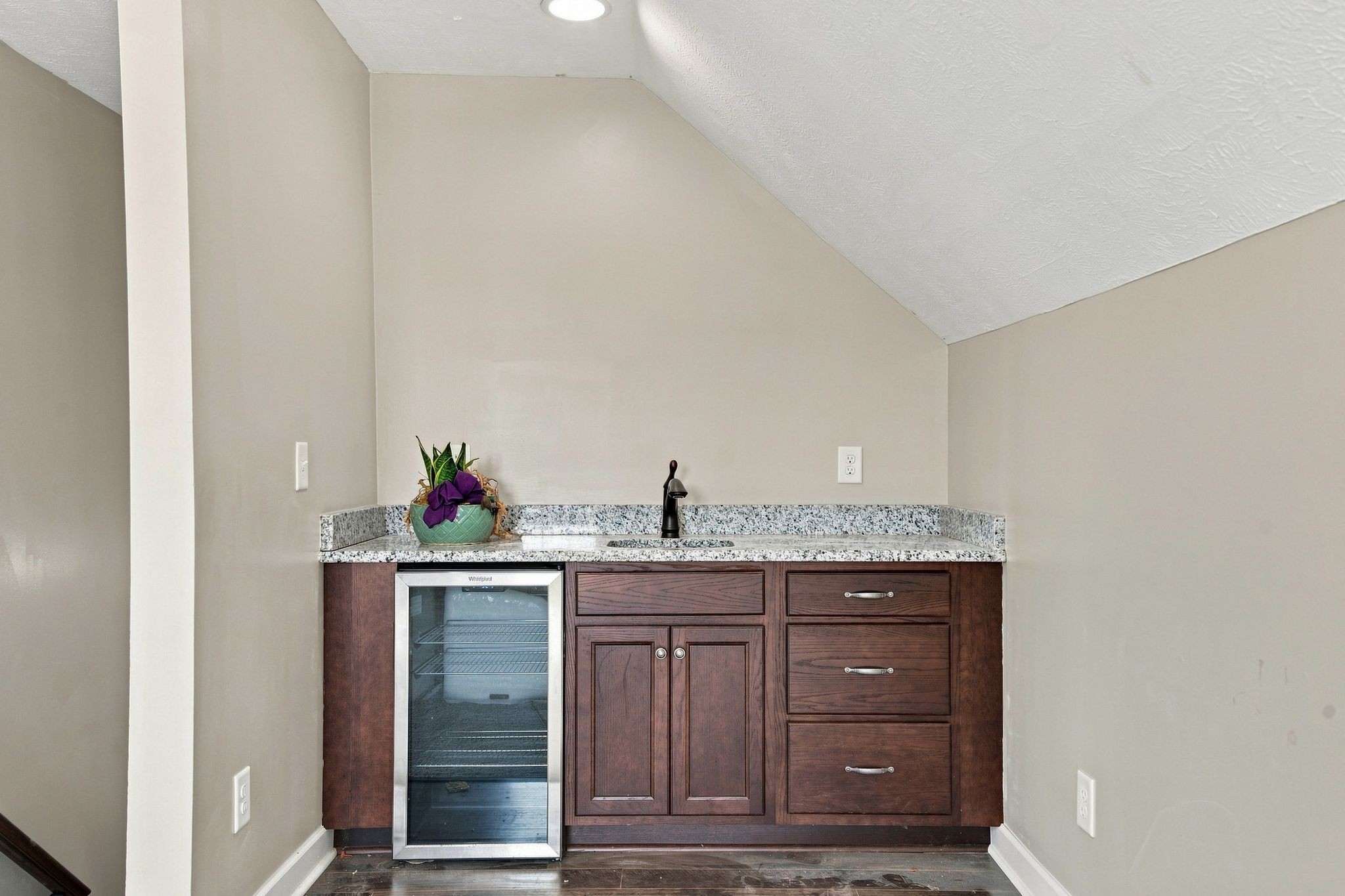 7919 Natahna Ct Property Photo 24