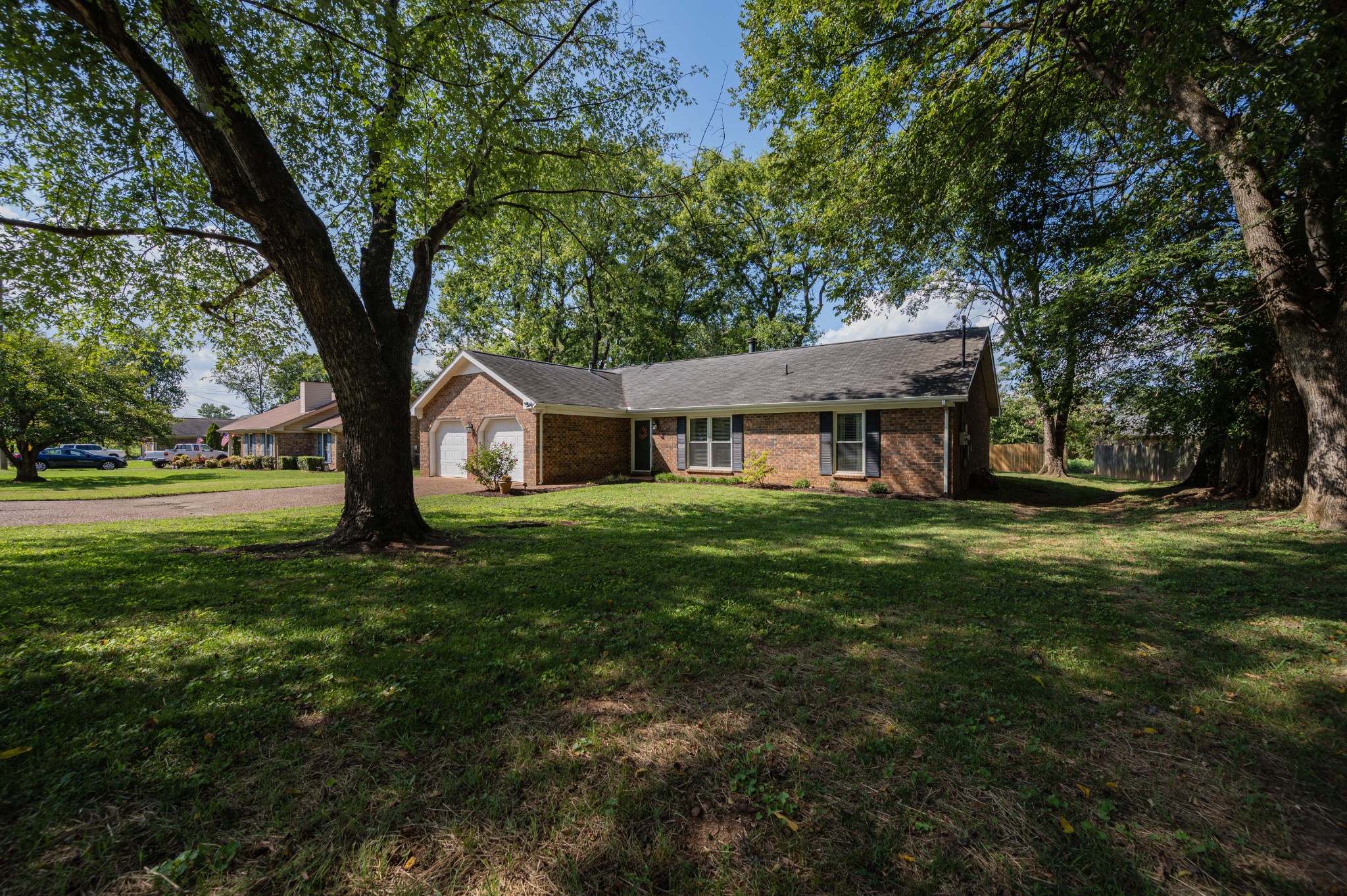 545 Highpoint Dr Property Photo 2