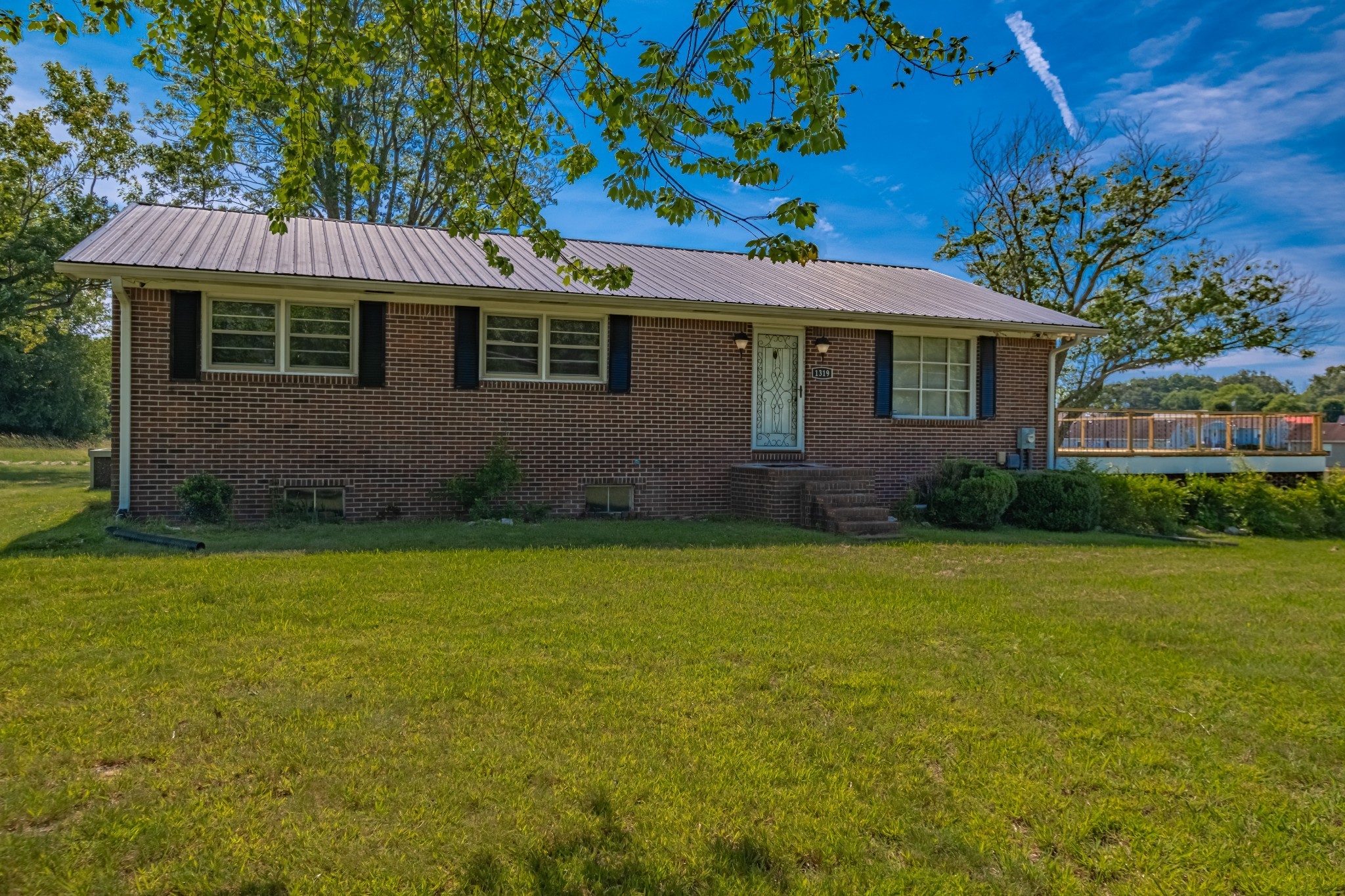 1319 Hills Chapel Rd Property Photo 3