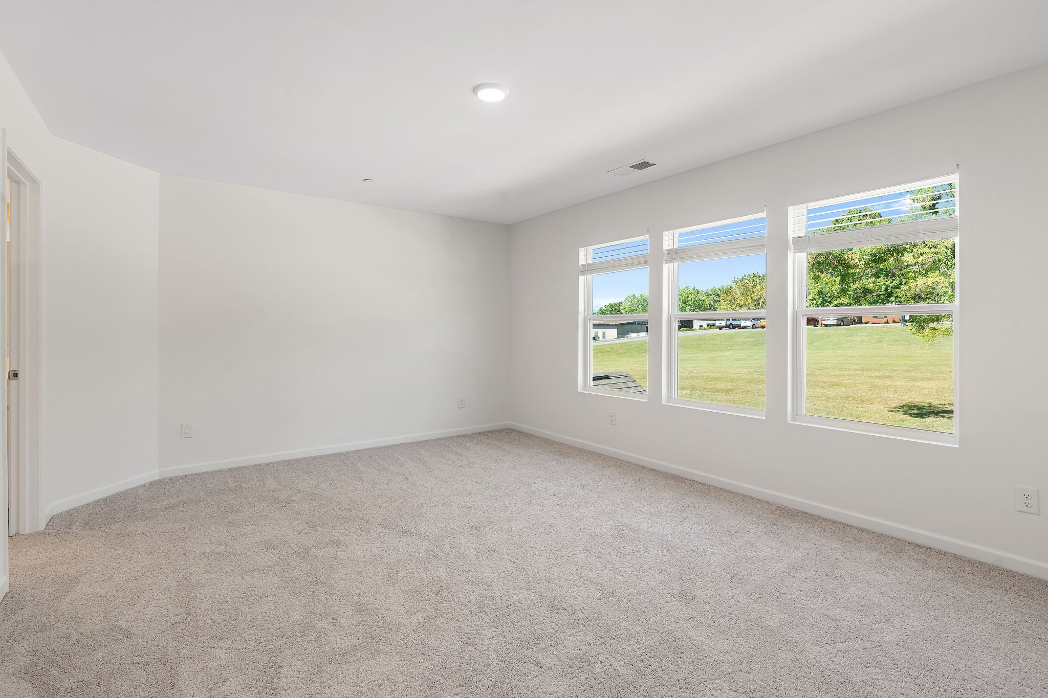 7136 Mapleside Ln Property Photo 16