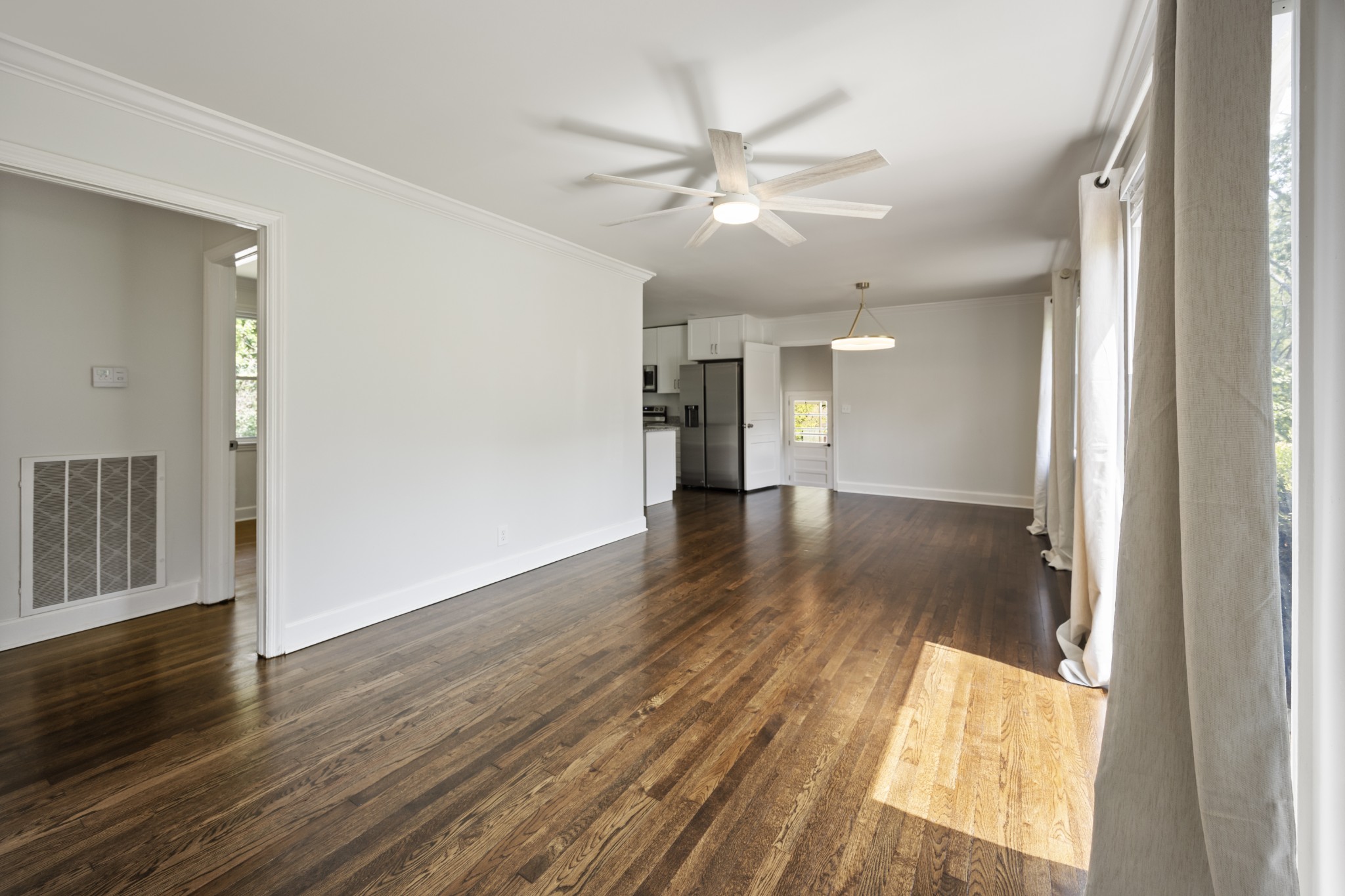 115 7th Ave, Ne Property Photo 5