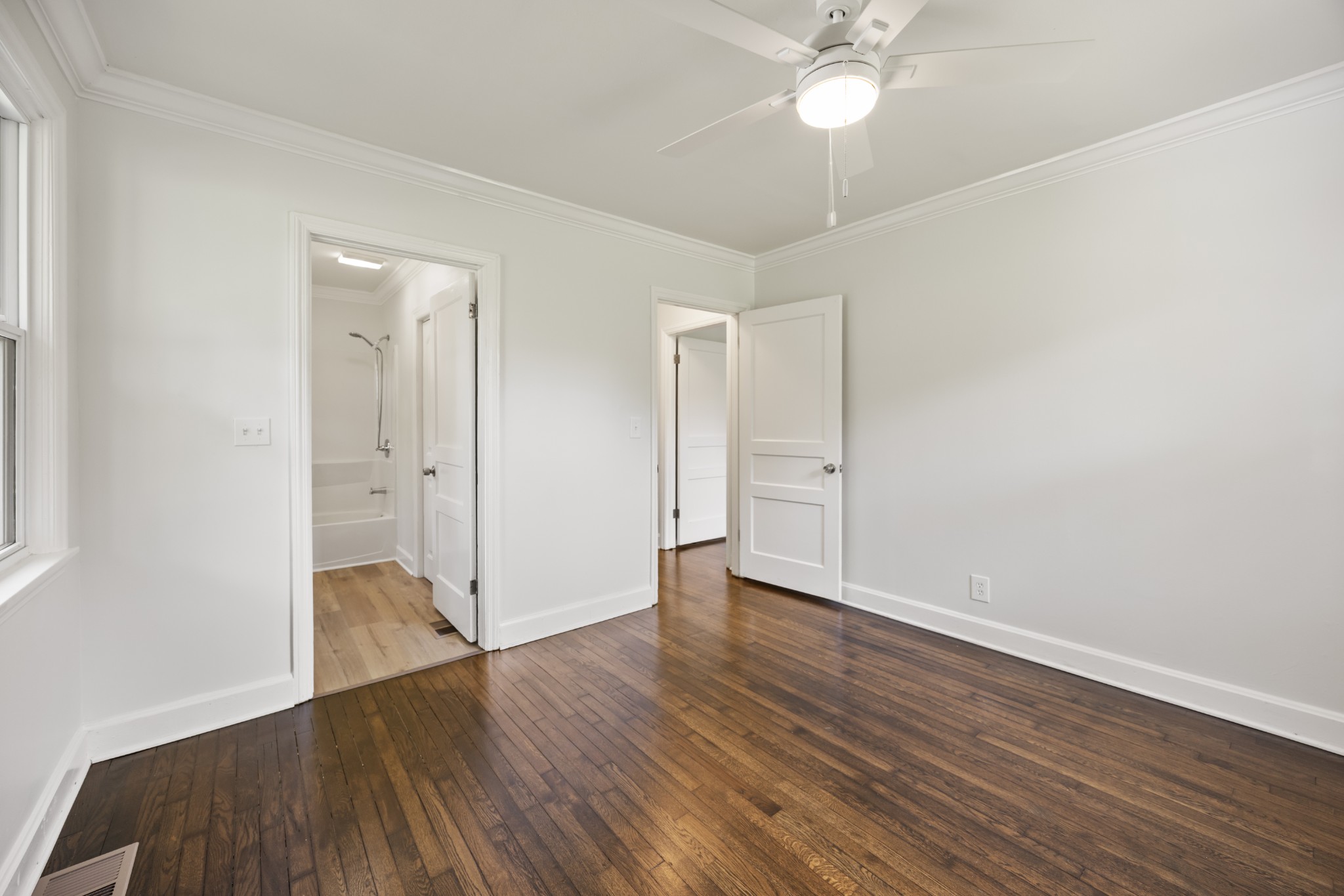 115 7th Ave, Ne Property Photo 19