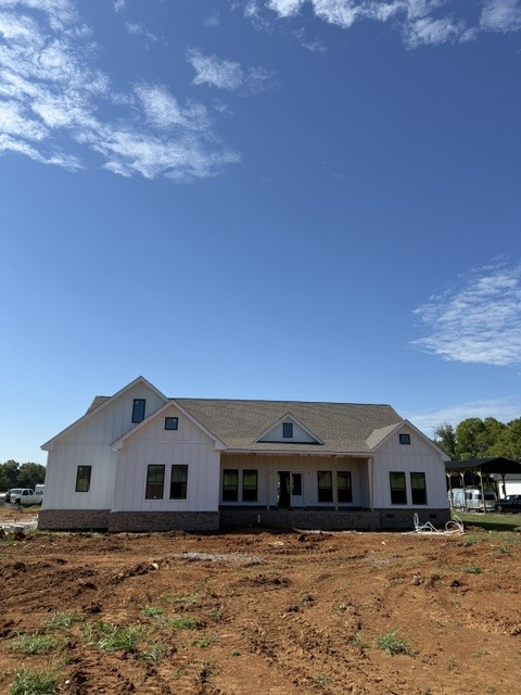 325 Burns Rd Property Photo 1