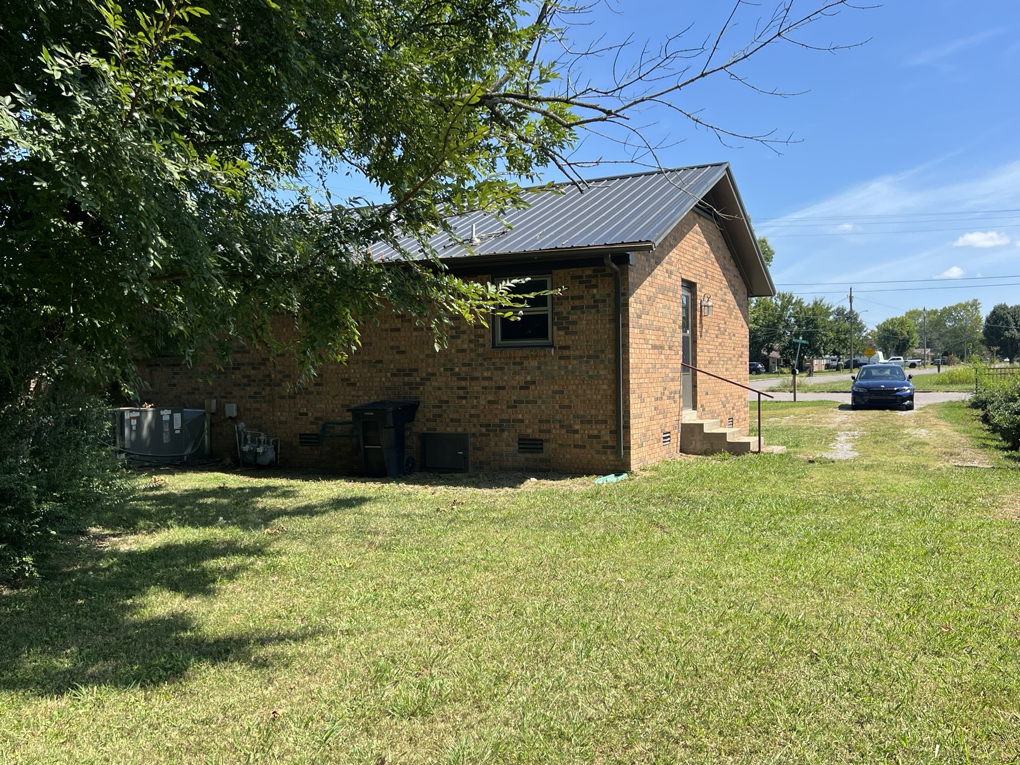 1312 Rutherford St Property Photo 17