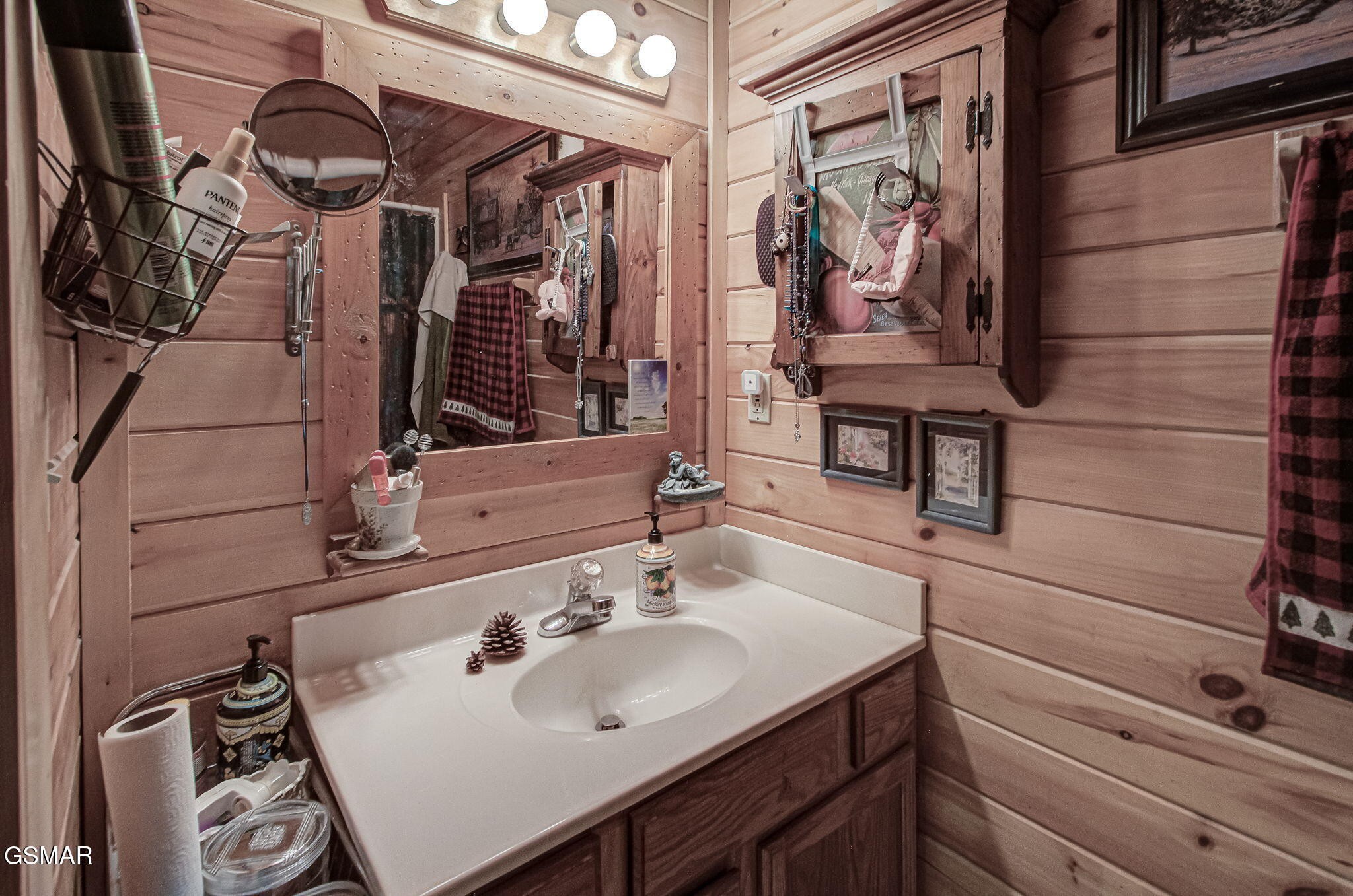 2505 Fleming Way Property Photo 15