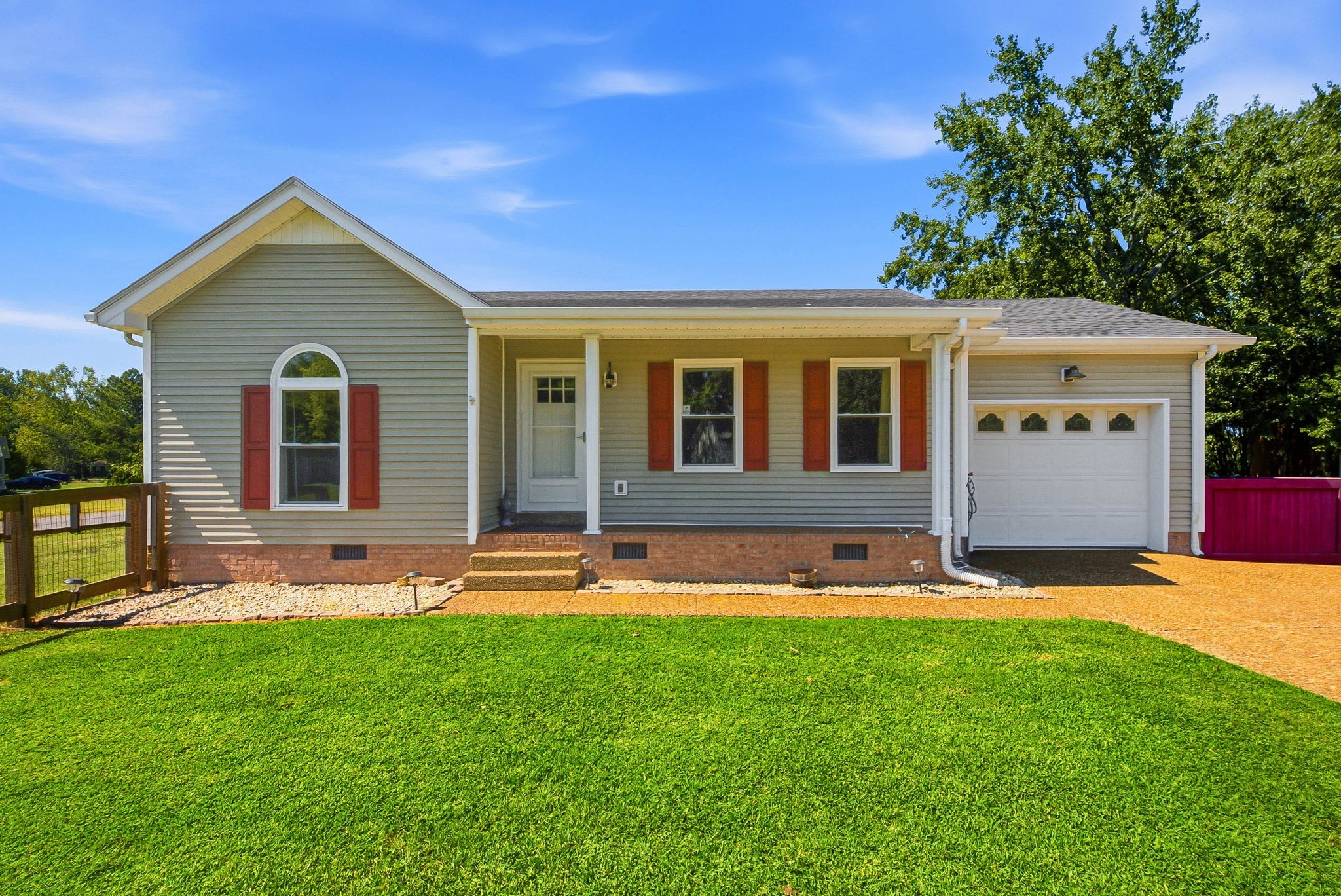 109 Bonnie Dr