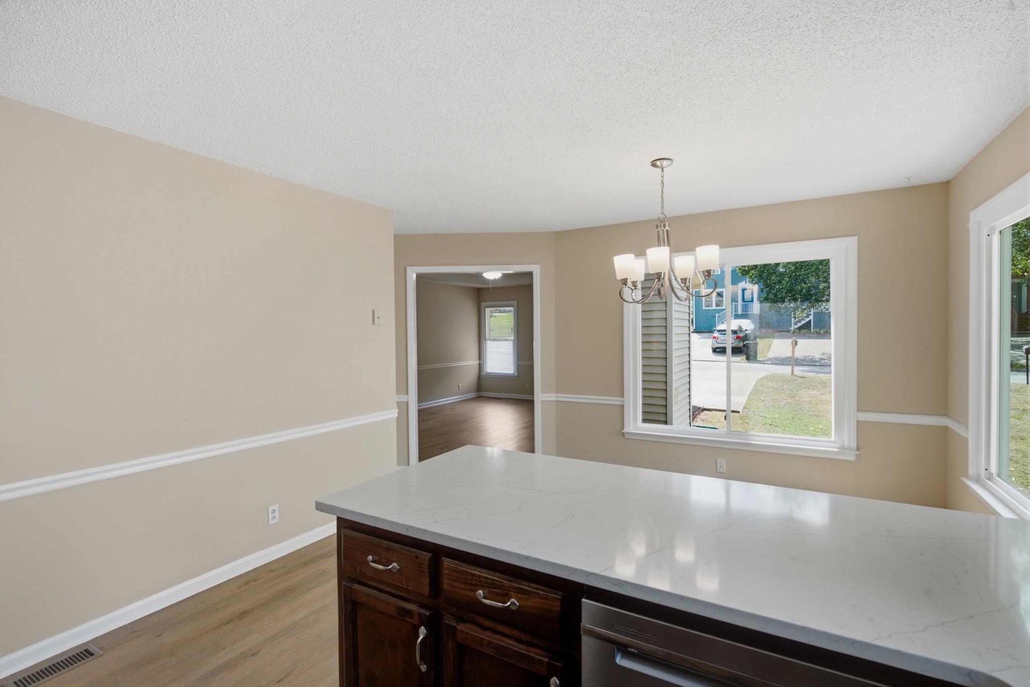1033 Silver Point Dr Property Photo 19