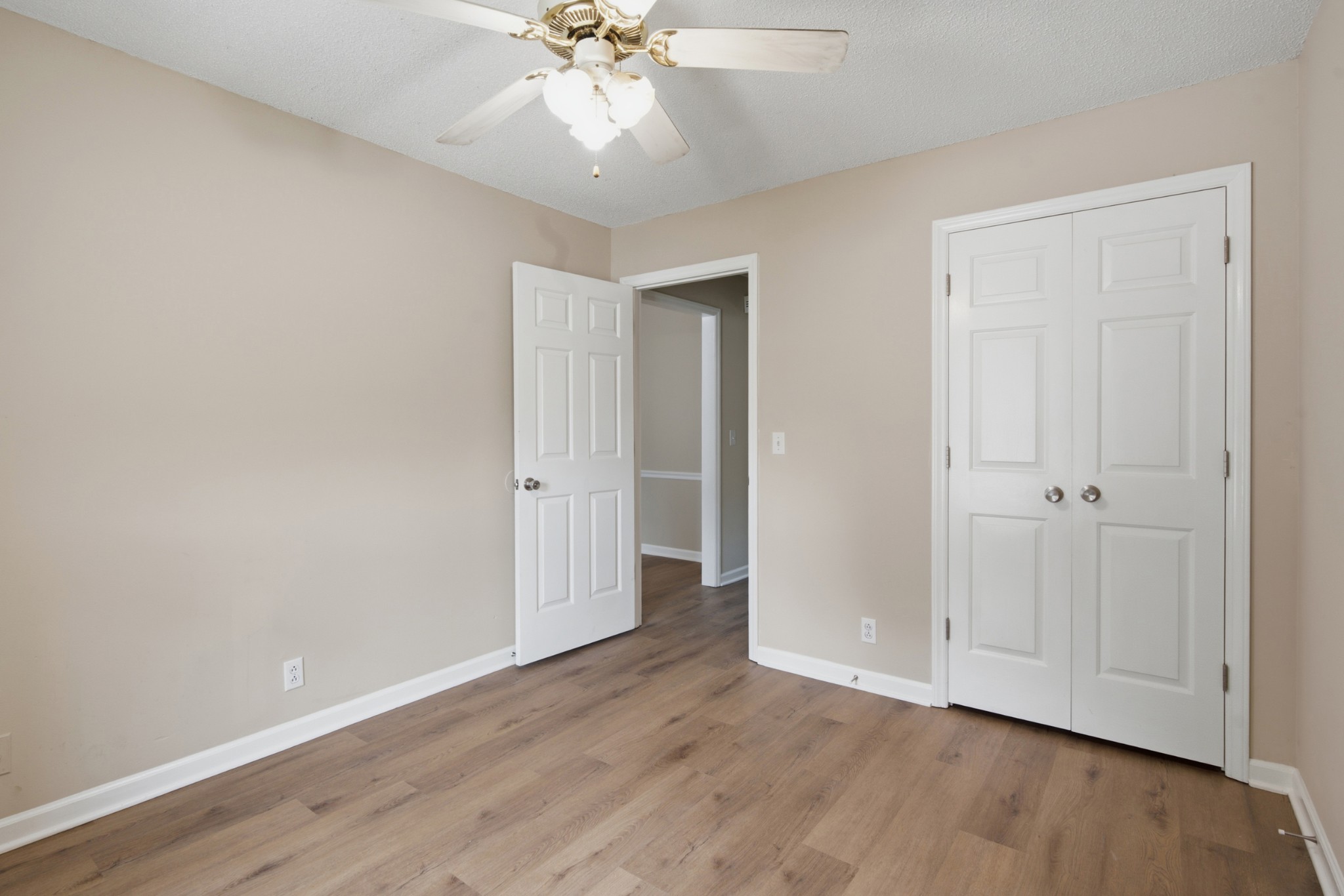 1033 Silver Point Dr Property Photo 29