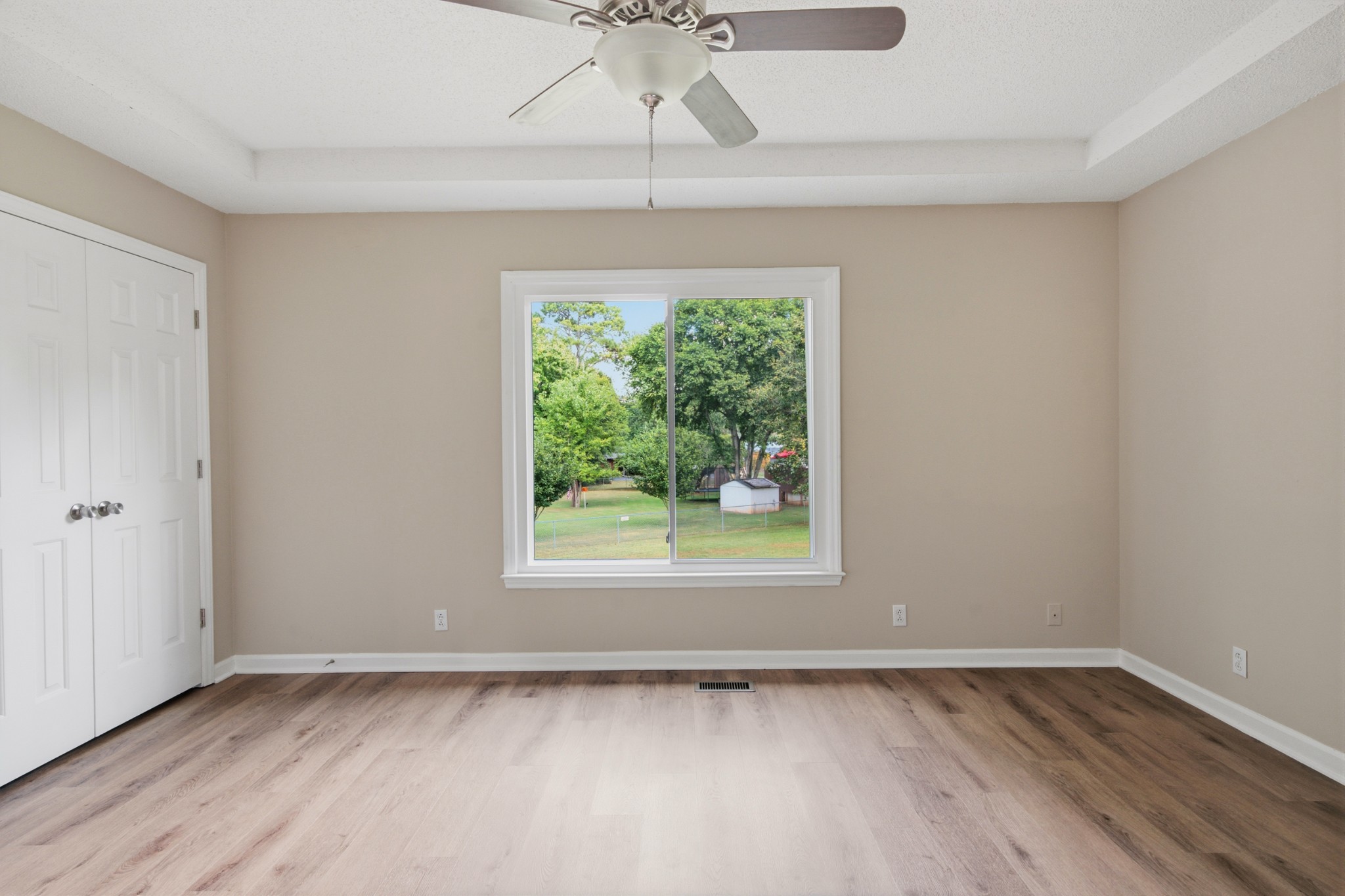 1033 Silver Point Dr Property Photo 33