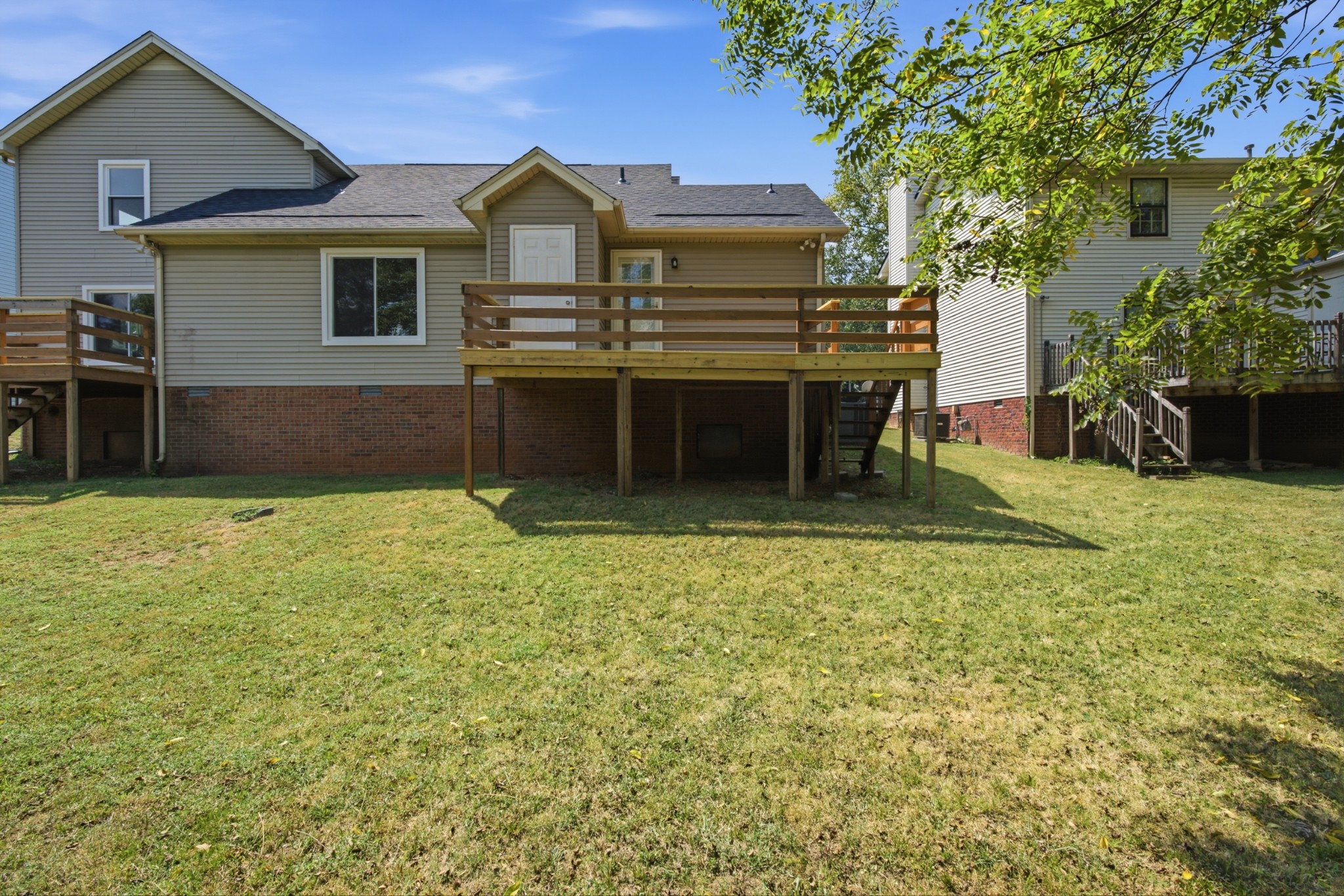 1033 Silver Point Dr Property Photo 35