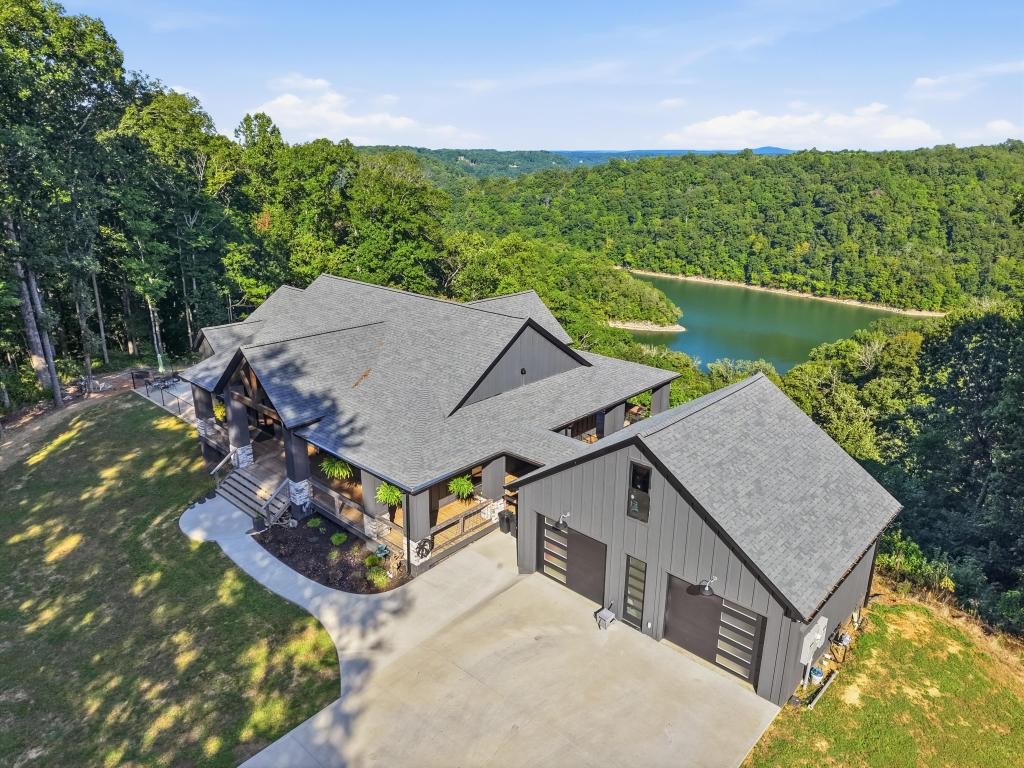 1200 Pine Orchard Rd Property Photo 1