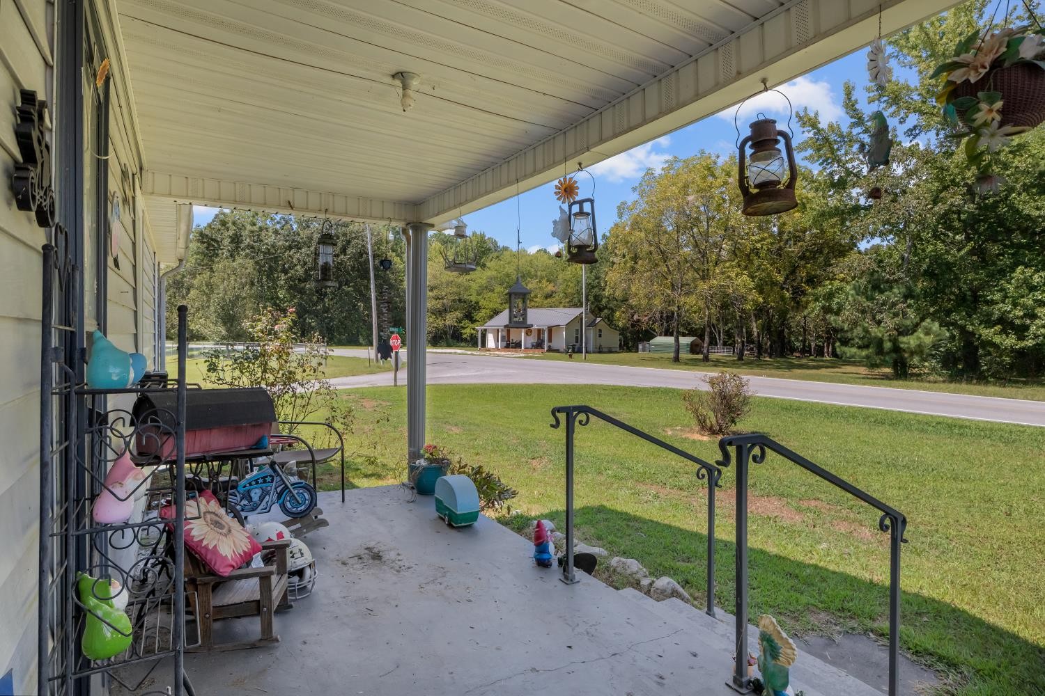 783 Saint Patrick St Property Photo 4