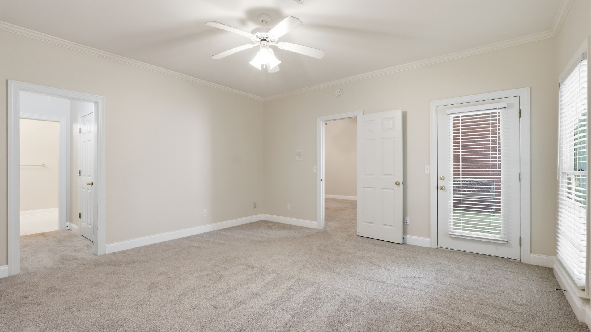 143 Hickory Ct Property Photo 4