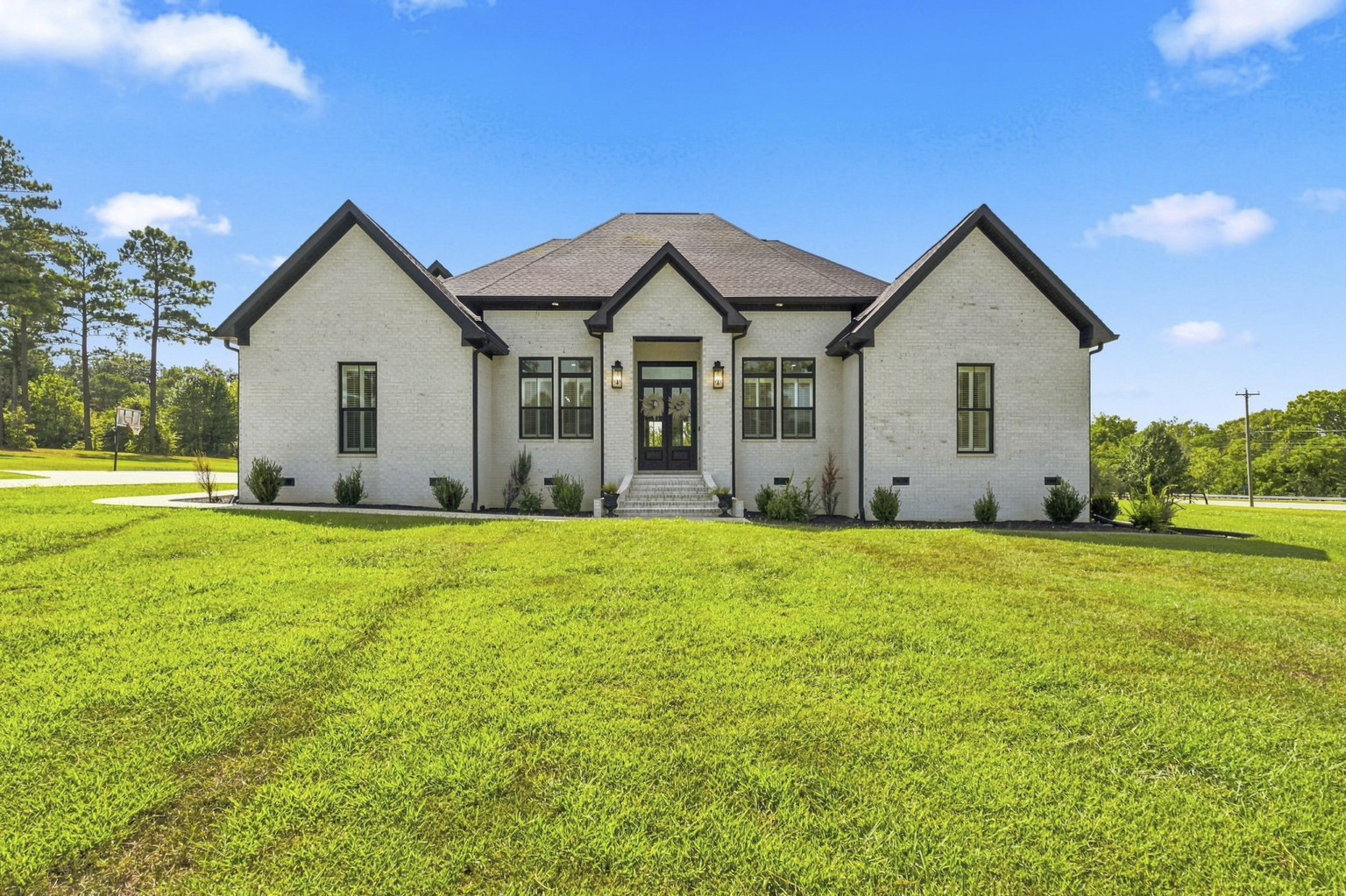 64 Eagle Ridge Ln, E Property Photo 1