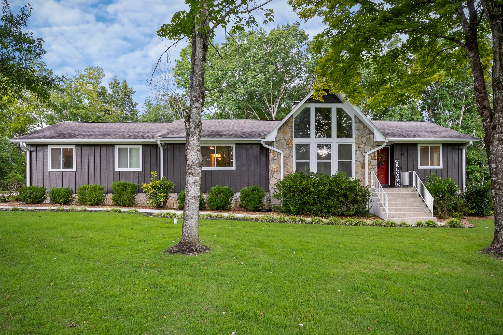 1485 Hillsdale Dr Property Photo 1