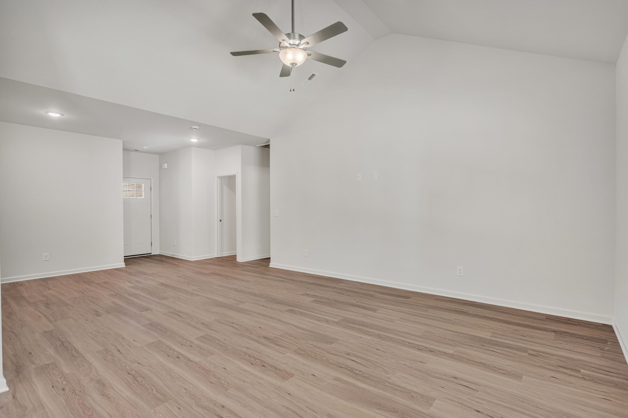 7112 Hall Rd Property Photo 11