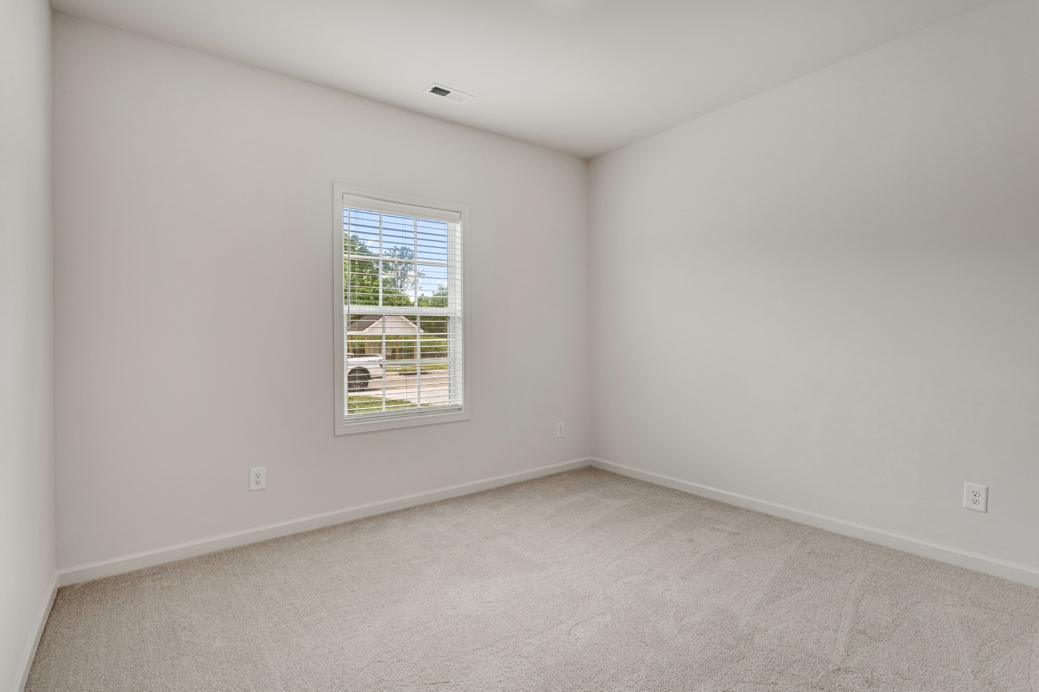 7112 Hall Rd Property Photo 23