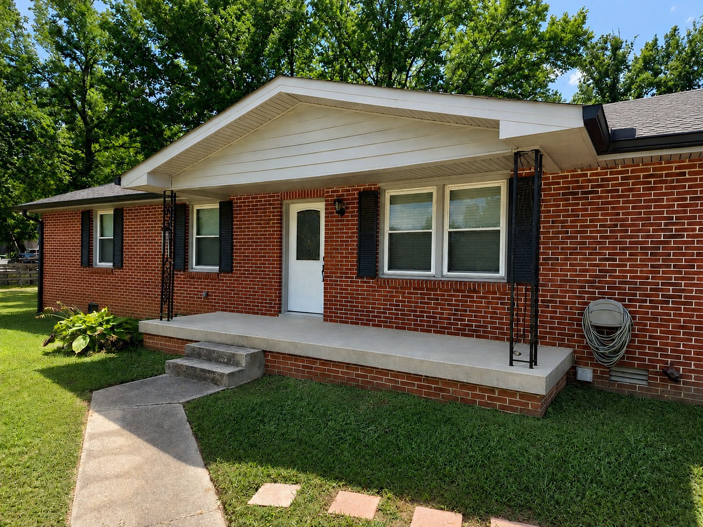 7628 Gerald Dr Property Photo 2