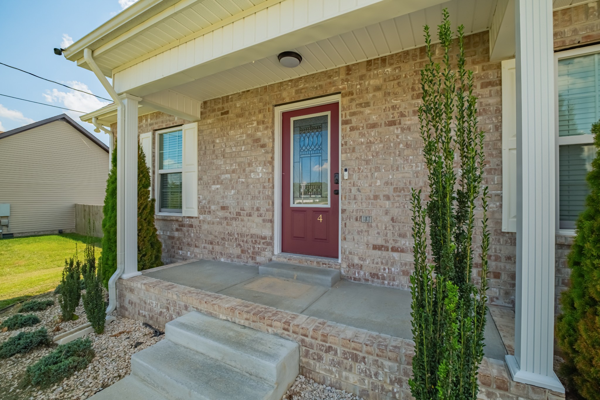 664 Ridge St Property Photo 2
