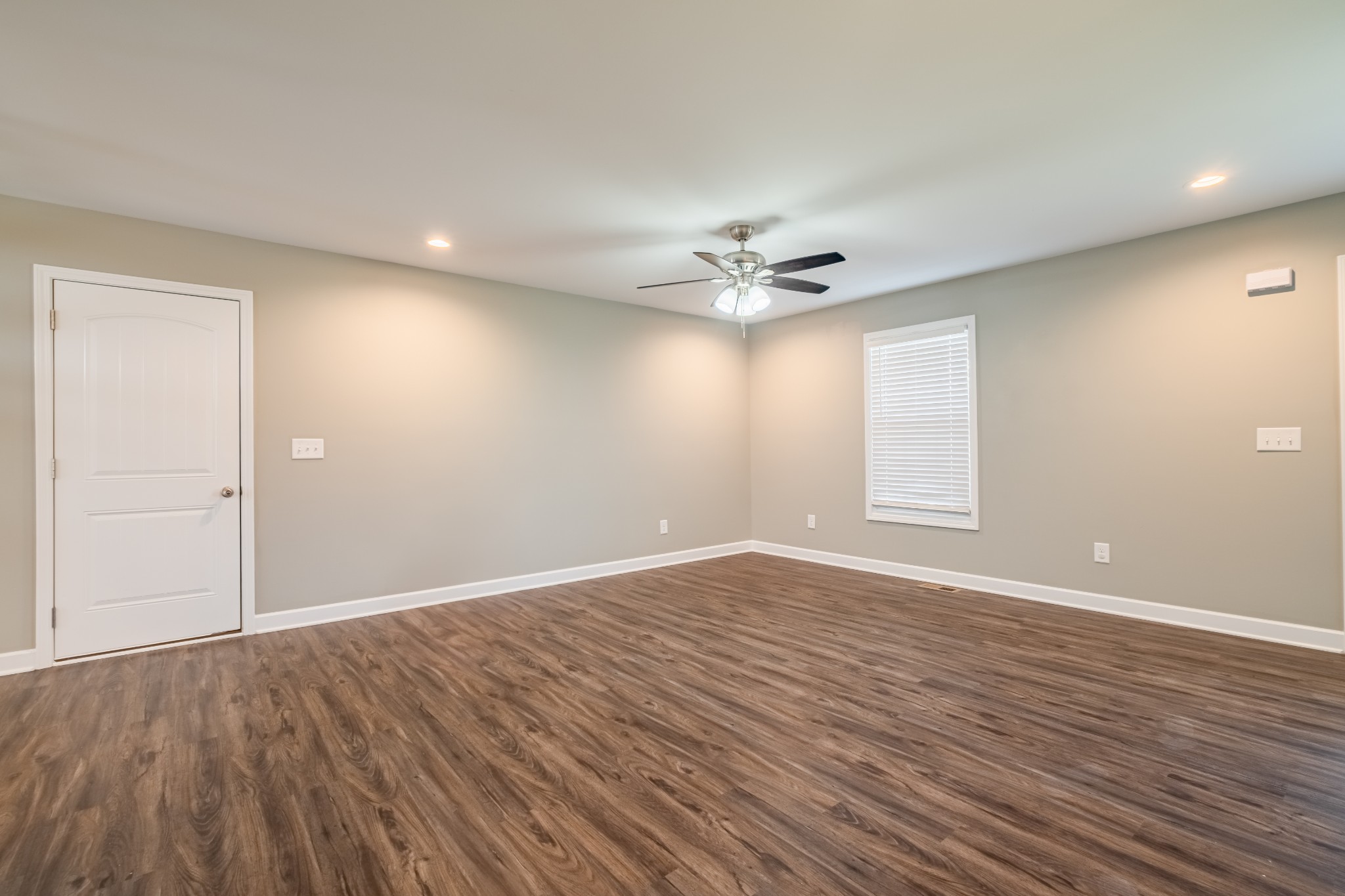 664 Ridge St Property Photo 14