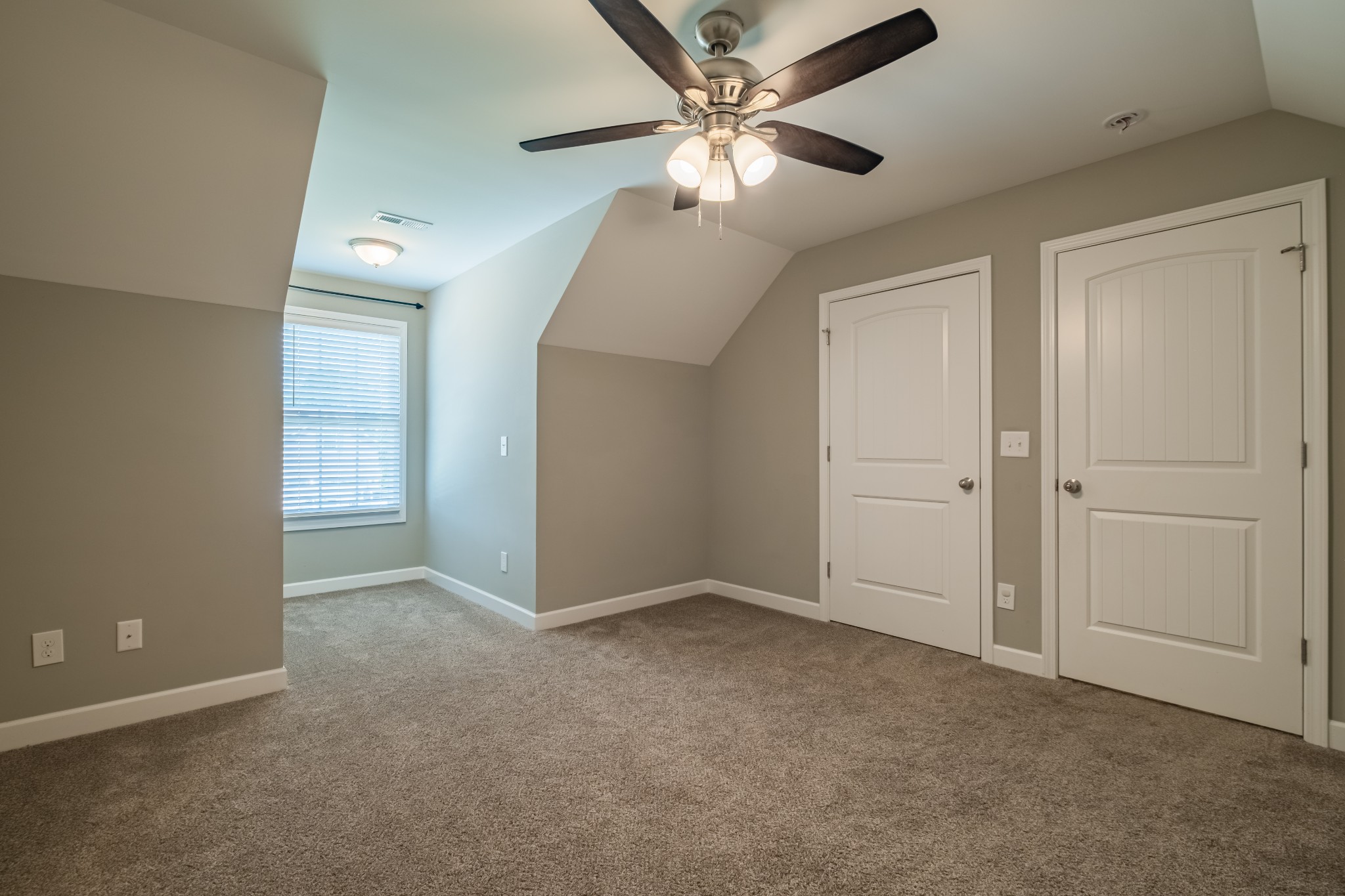 664 Ridge St Property Photo 26