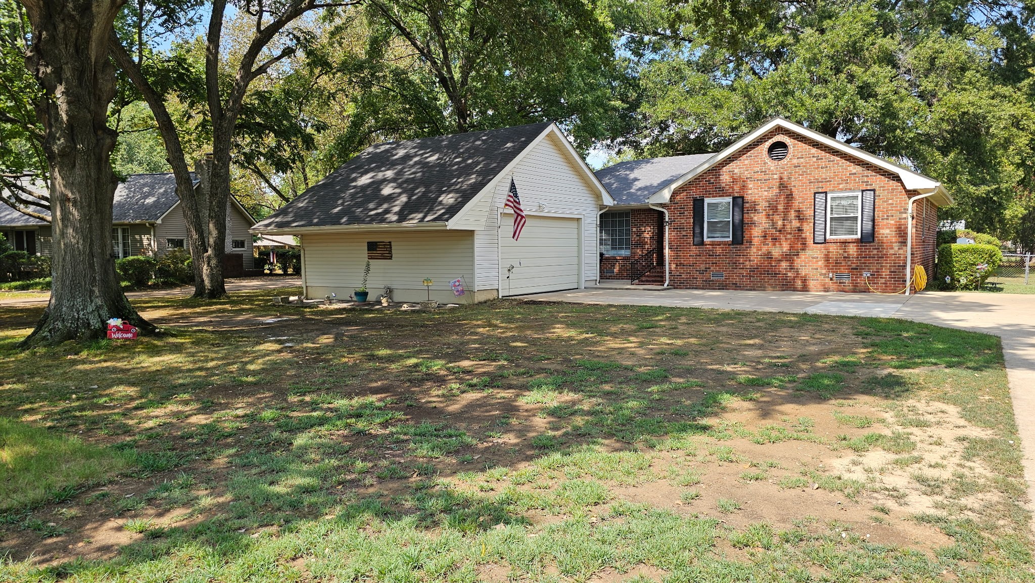 2407 Stoneville Street Property Photo 1