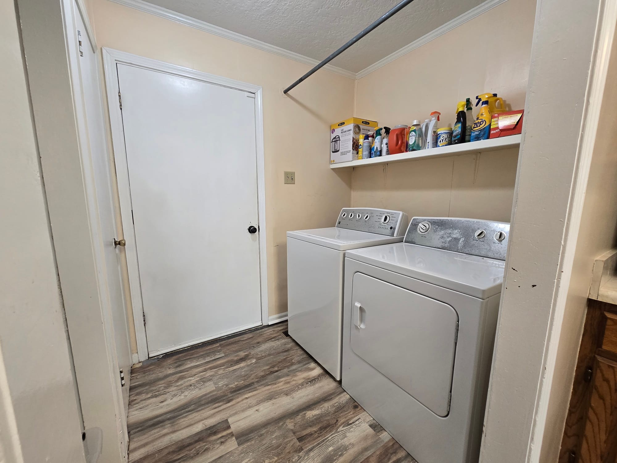 2407 Stoneville Street Property Photo 16